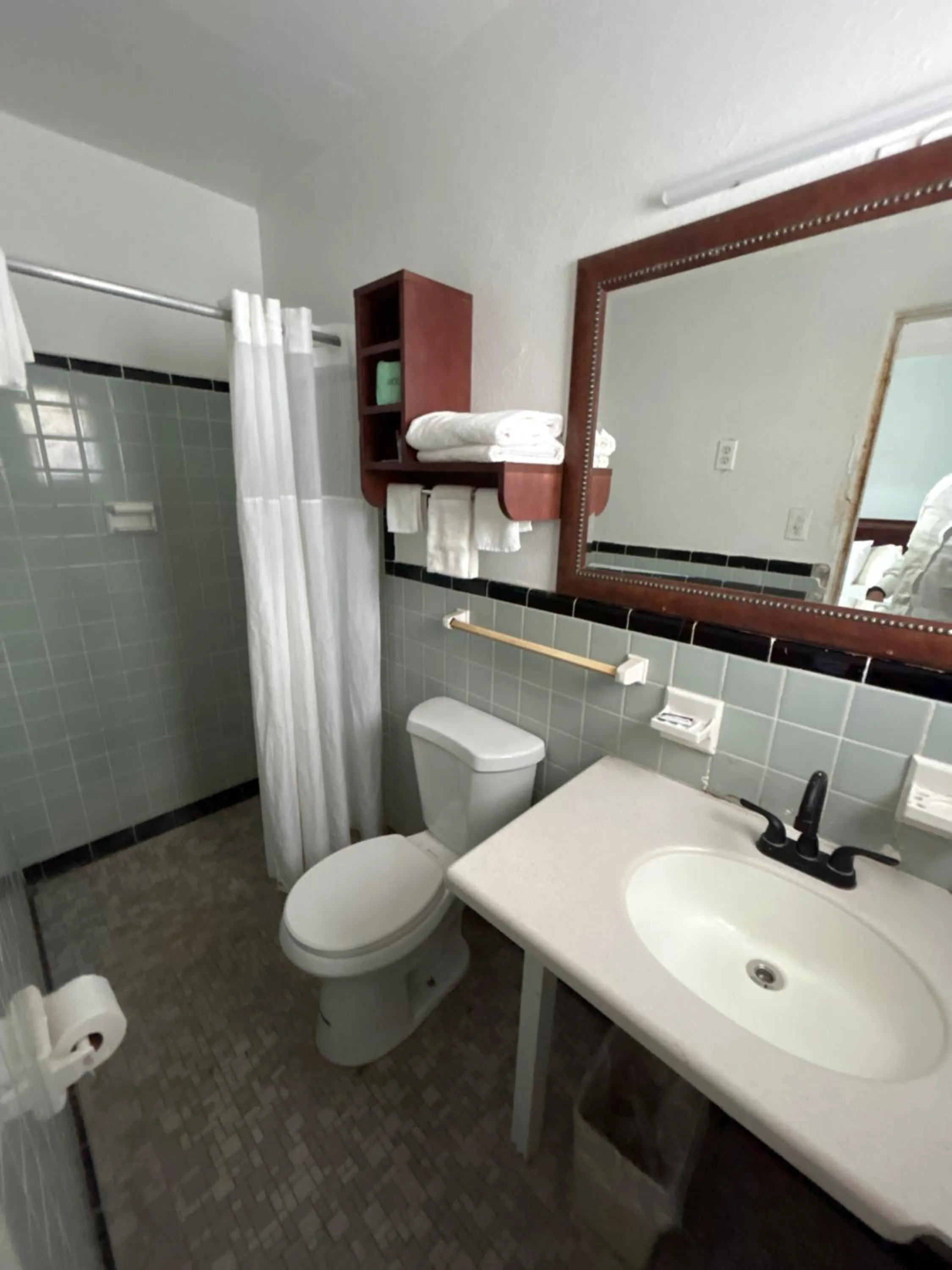 Bathroom in Stevens Motel by Capital O Ocala US 27