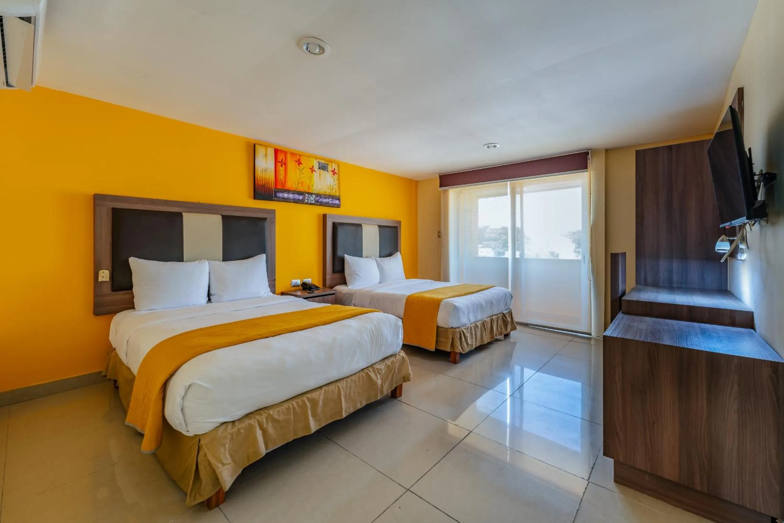 Bed in Hotel Plaza Mirador, Ciudad del Carmen