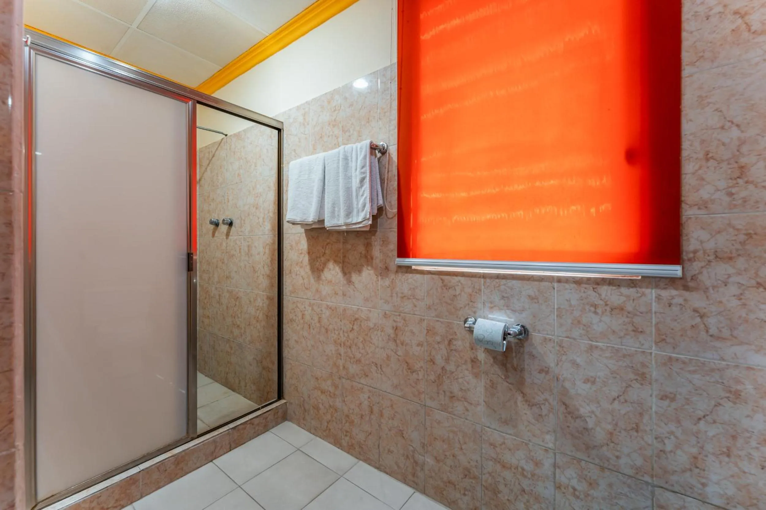 Bathroom in Hotel Plaza Mirador, Ciudad del Carmen