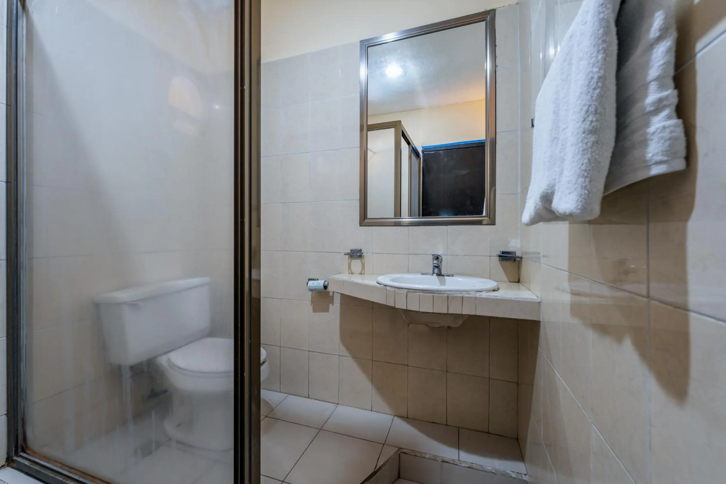 Bathroom in Hotel Plaza Mirador, Ciudad del Carmen