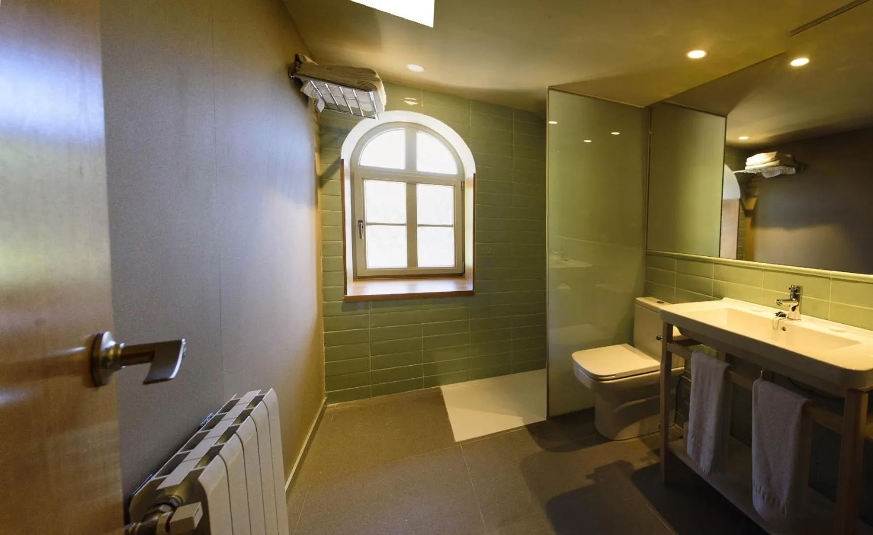 Toilet in Hotel Vall de Núria