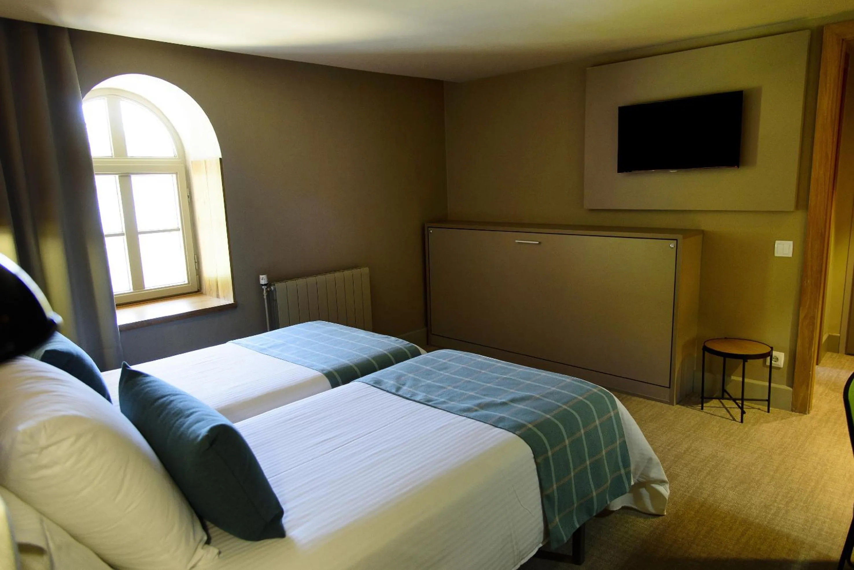 Property building, Bed in Hotel Vall de Núria