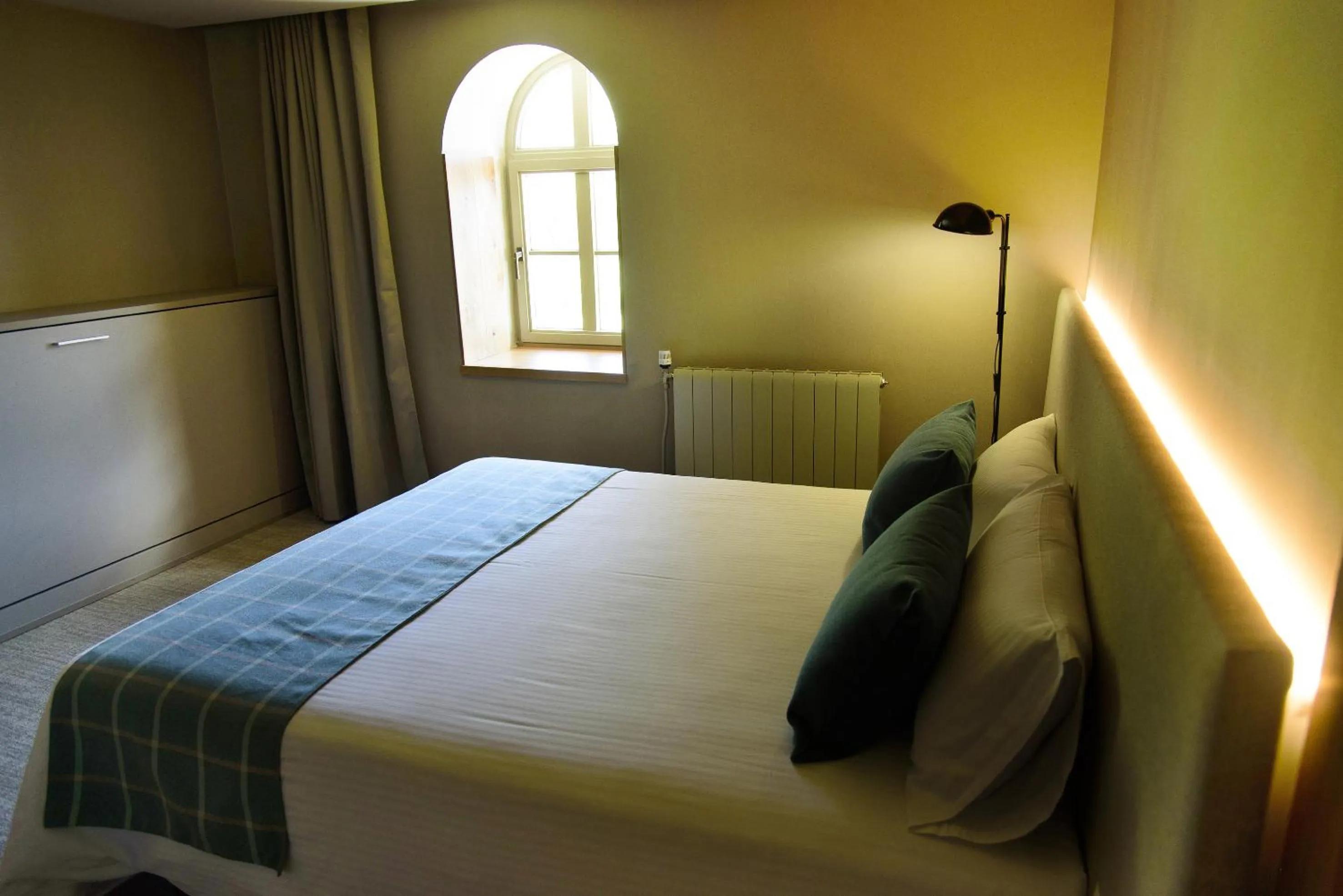 Property building, Bed in Hotel Vall de Núria