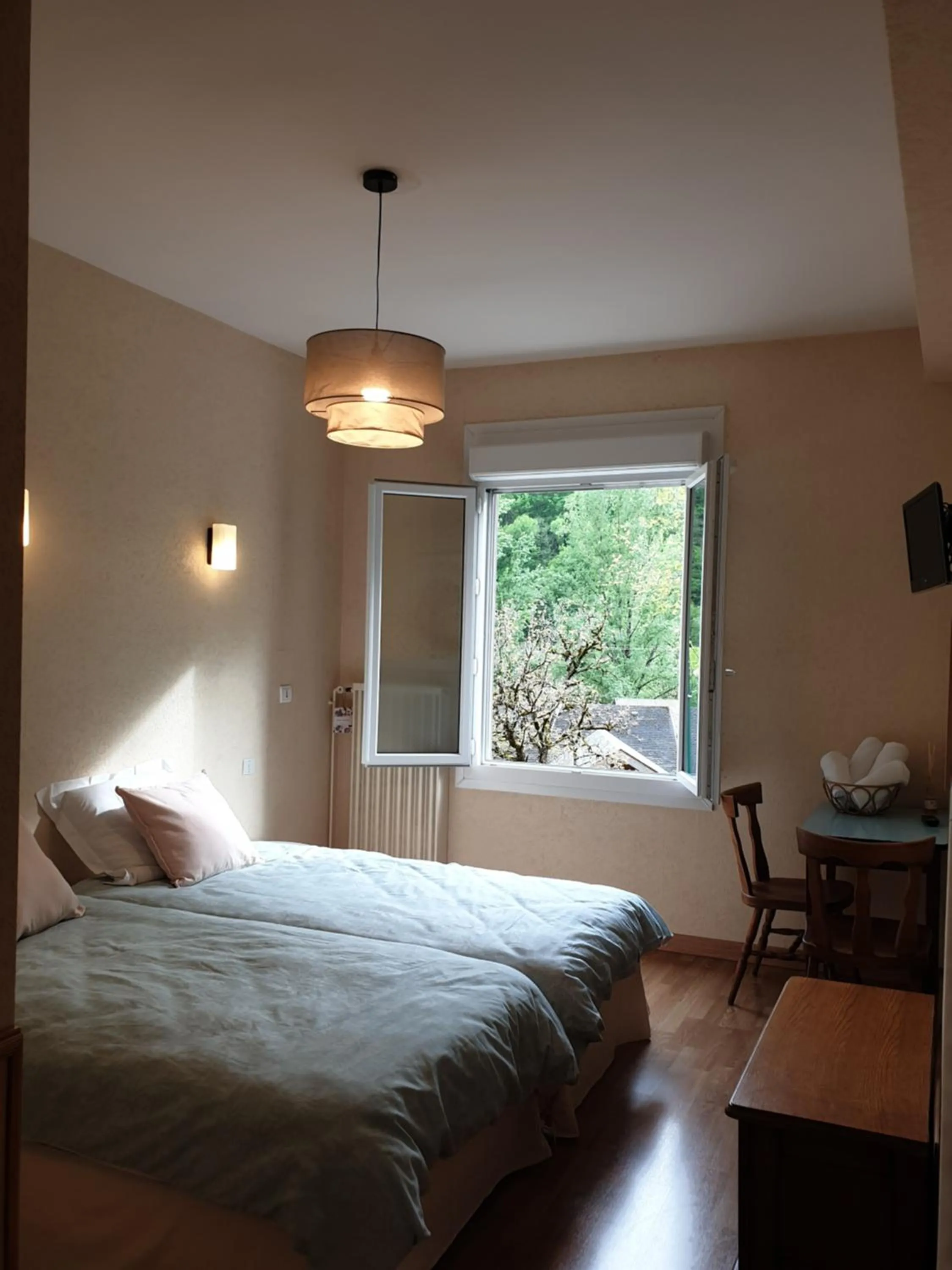 Bed in Aux gorges du Dourdou