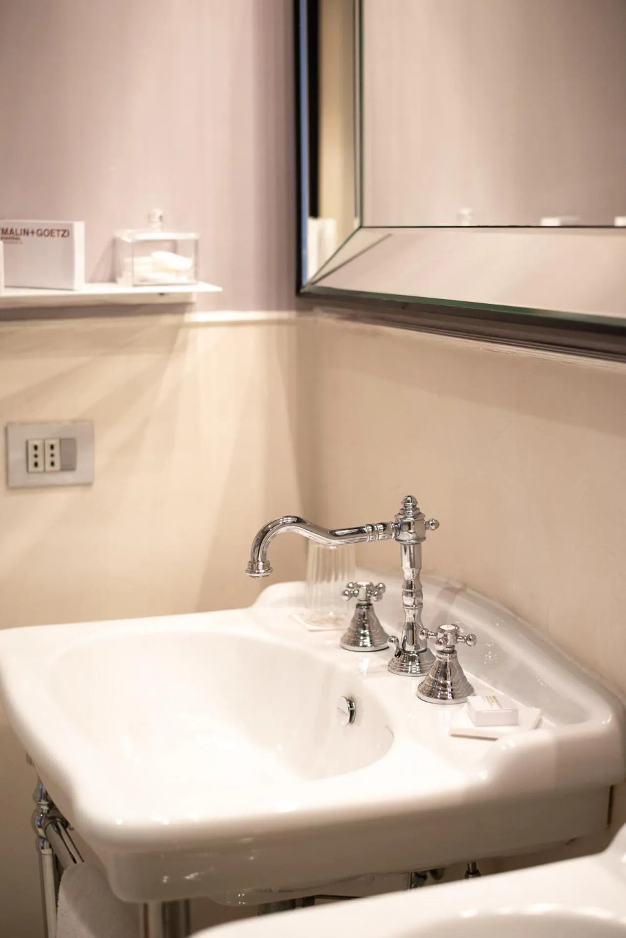 Bathroom in The Fifteen Keys Hotel