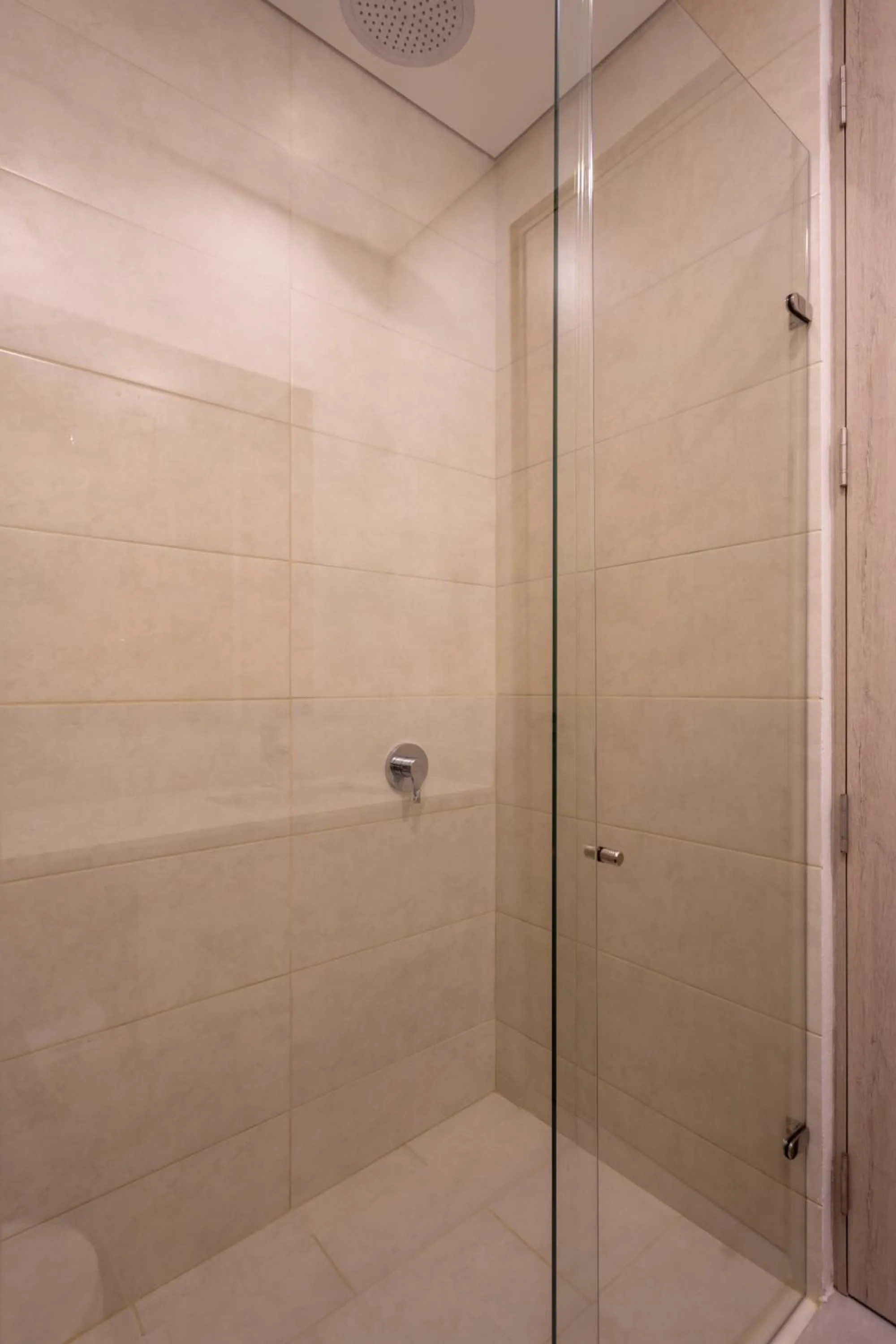 Shower in Hotel Porto Horizonte All inclusive By OxoHotel
