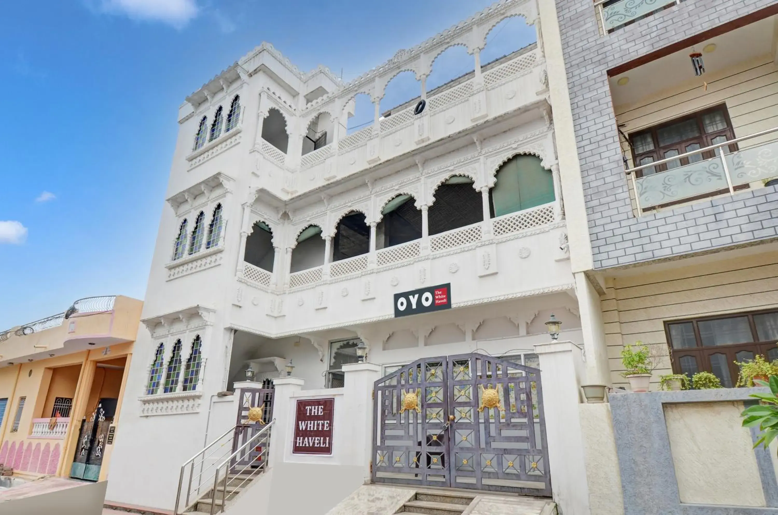 Facade/entrance in Hotel O The White Haveli Facade/entrance in Hotel O The White Haveli