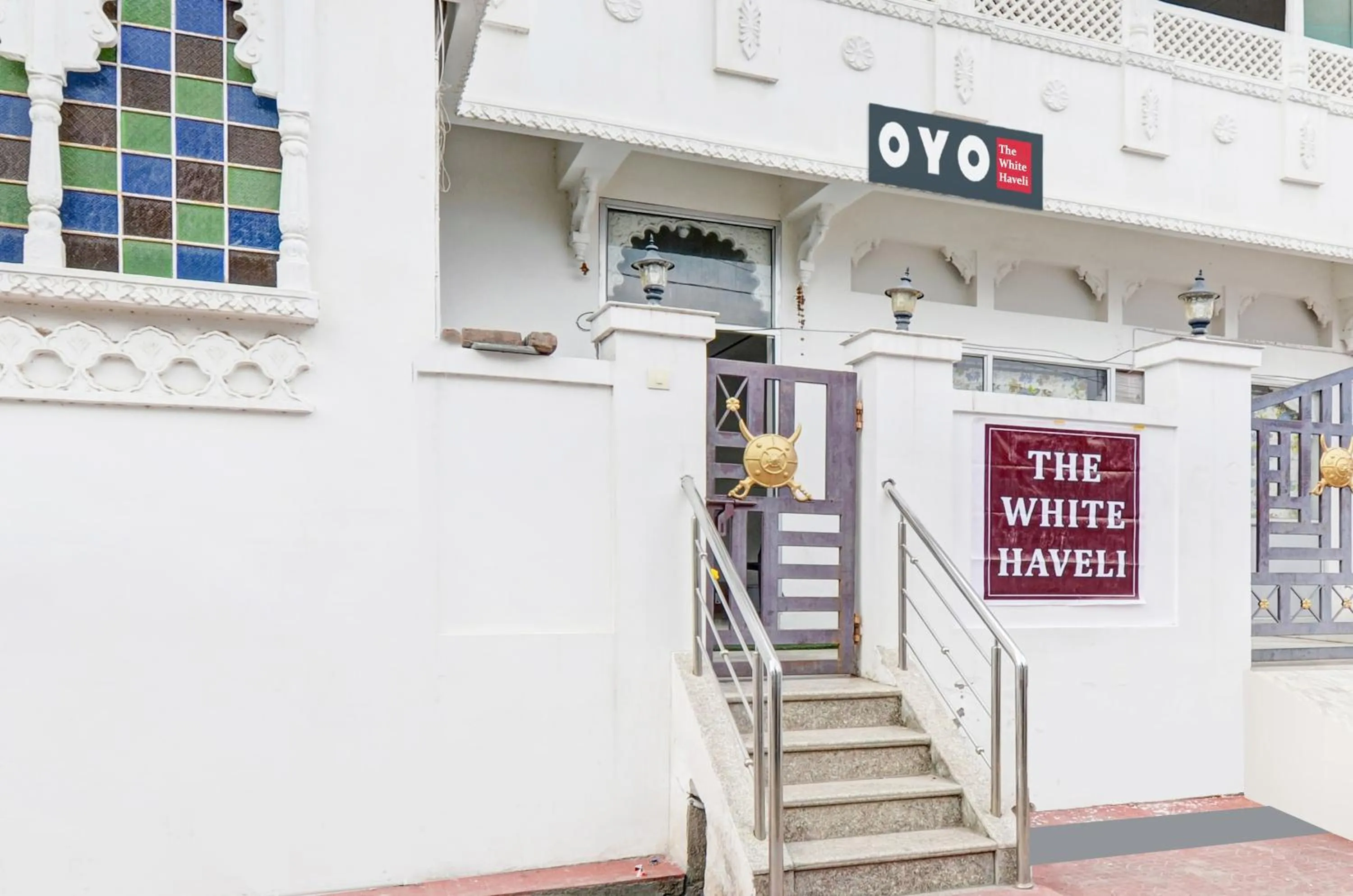 Facade/entrance in Hotel O The White Haveli