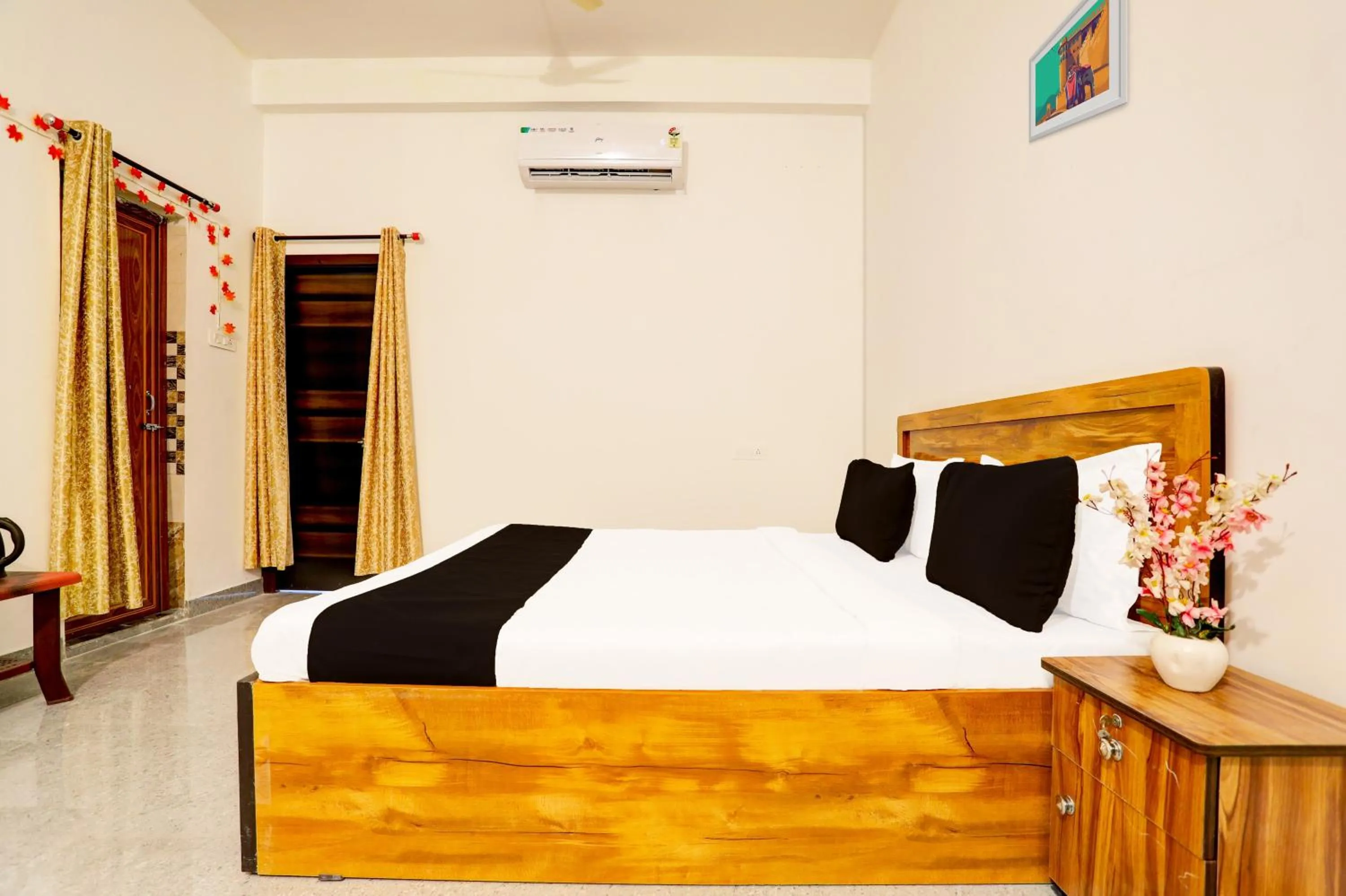 Bedroom, Bed in Hotel O Ayendri Premium Guest House