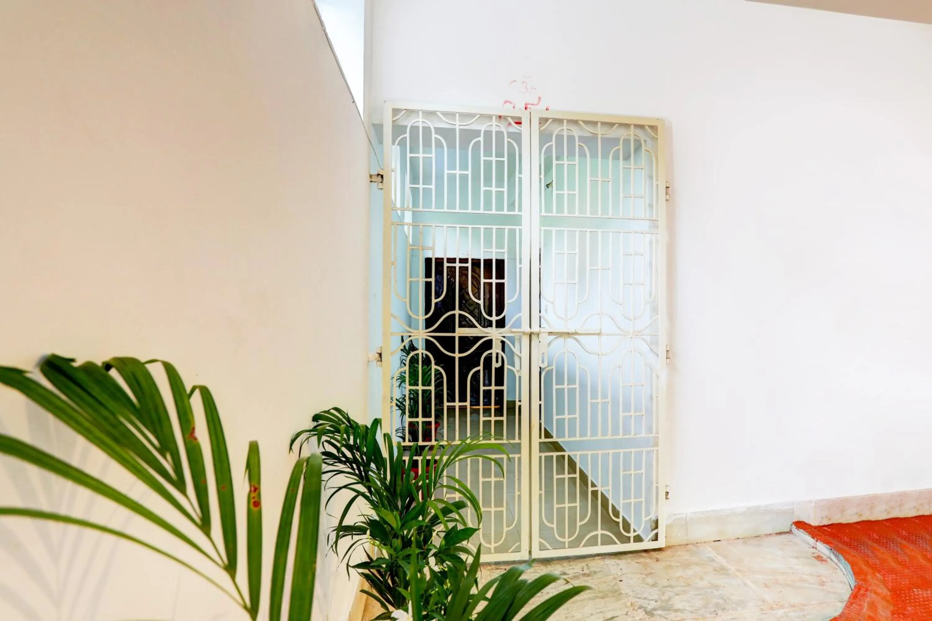 Facade/entrance in Hotel O Ayendri Premium Guest House