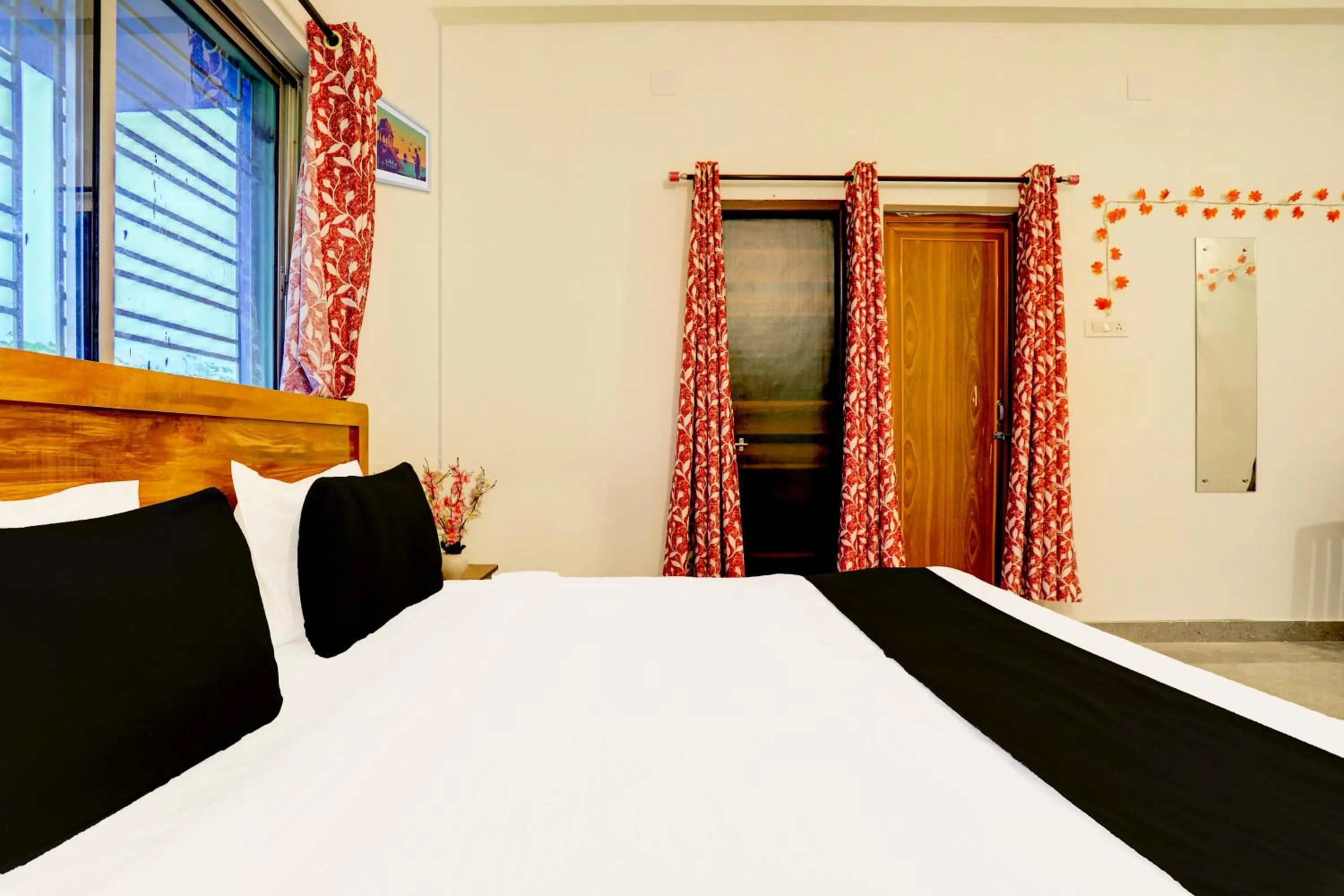 Bedroom, Bed in Hotel O Ayendri Premium Guest House