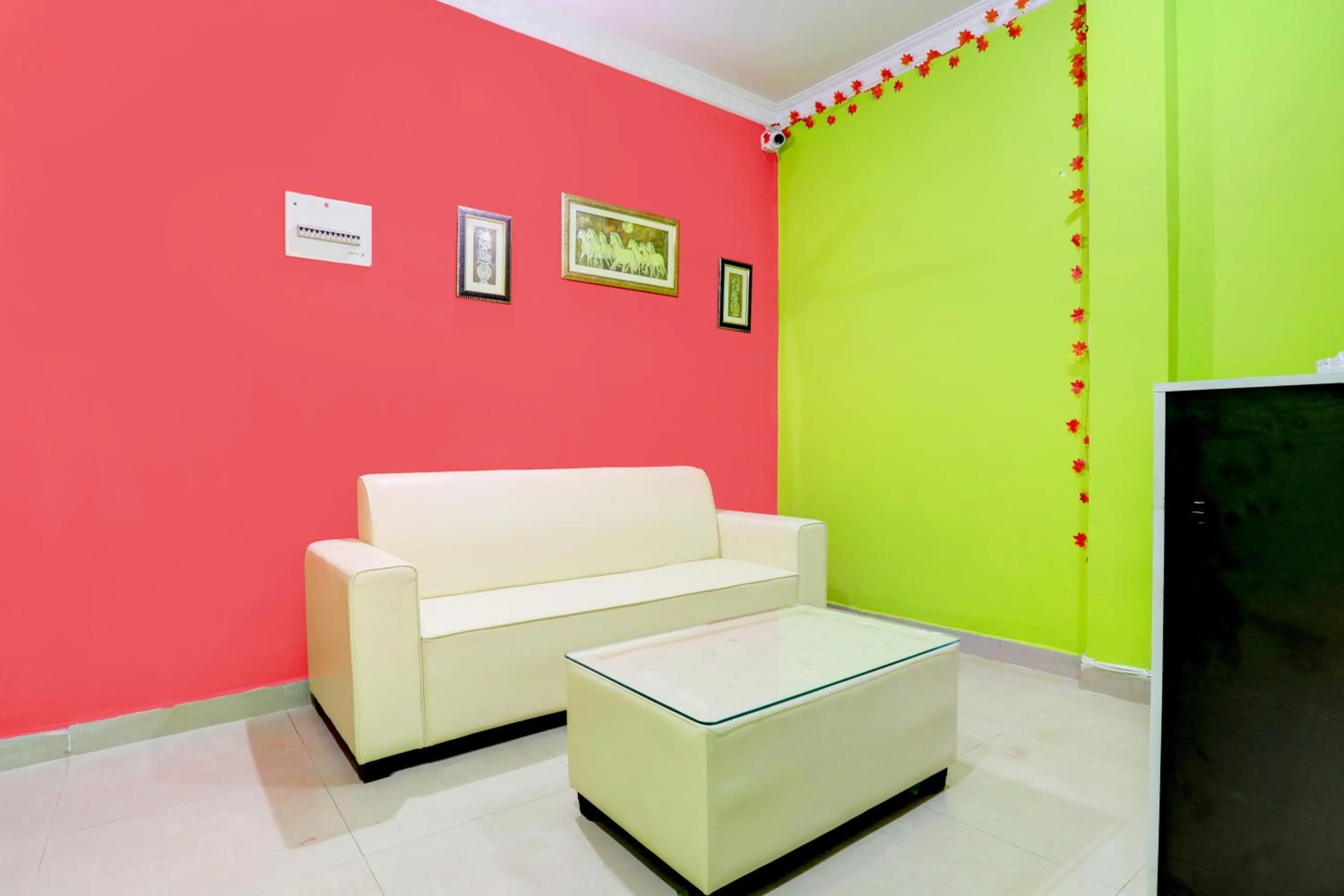 Lobby or reception in Hotel O Ayendri Premium Guest House