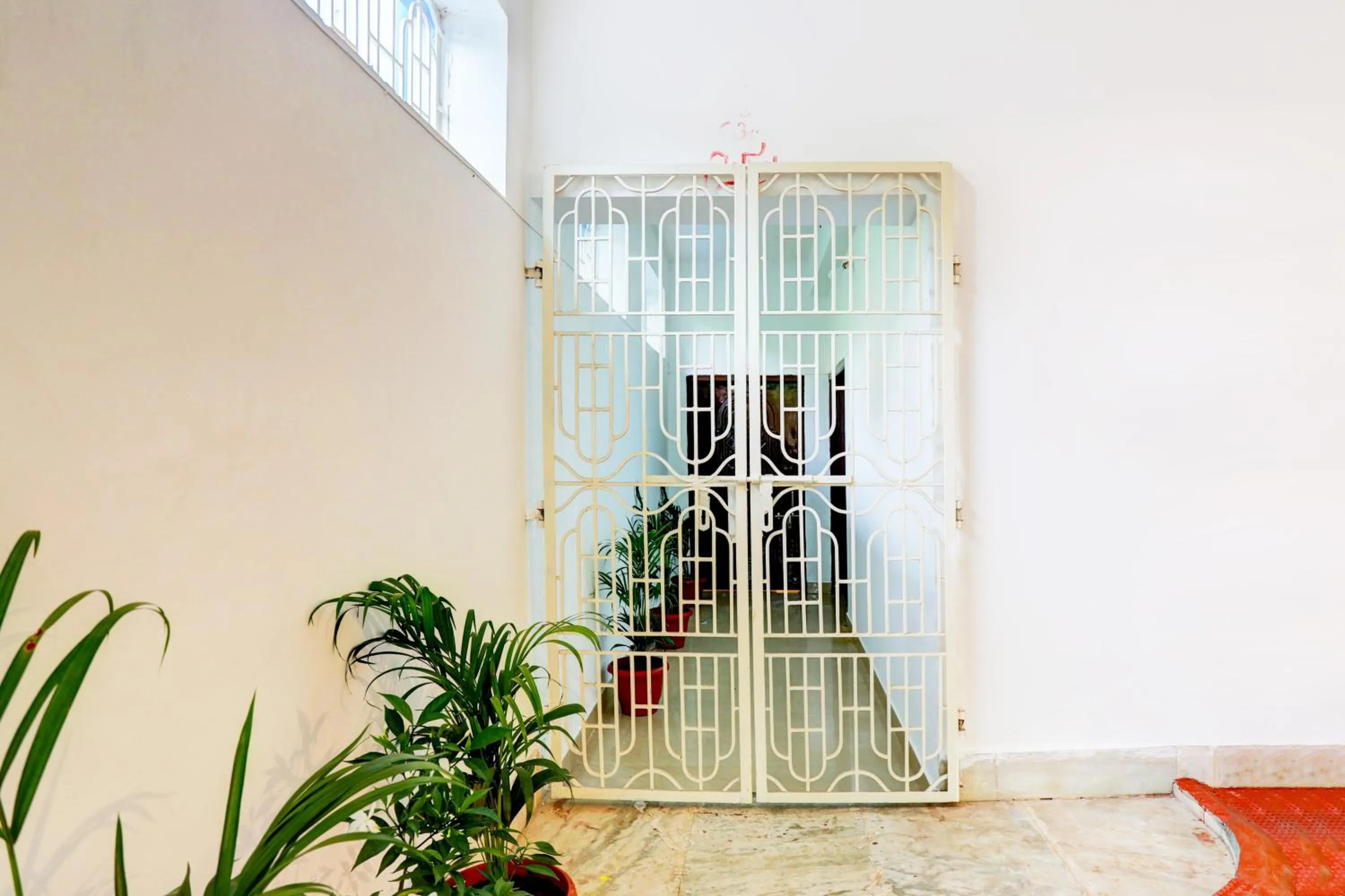 Facade/entrance in Hotel O Ayendri Premium Guest House