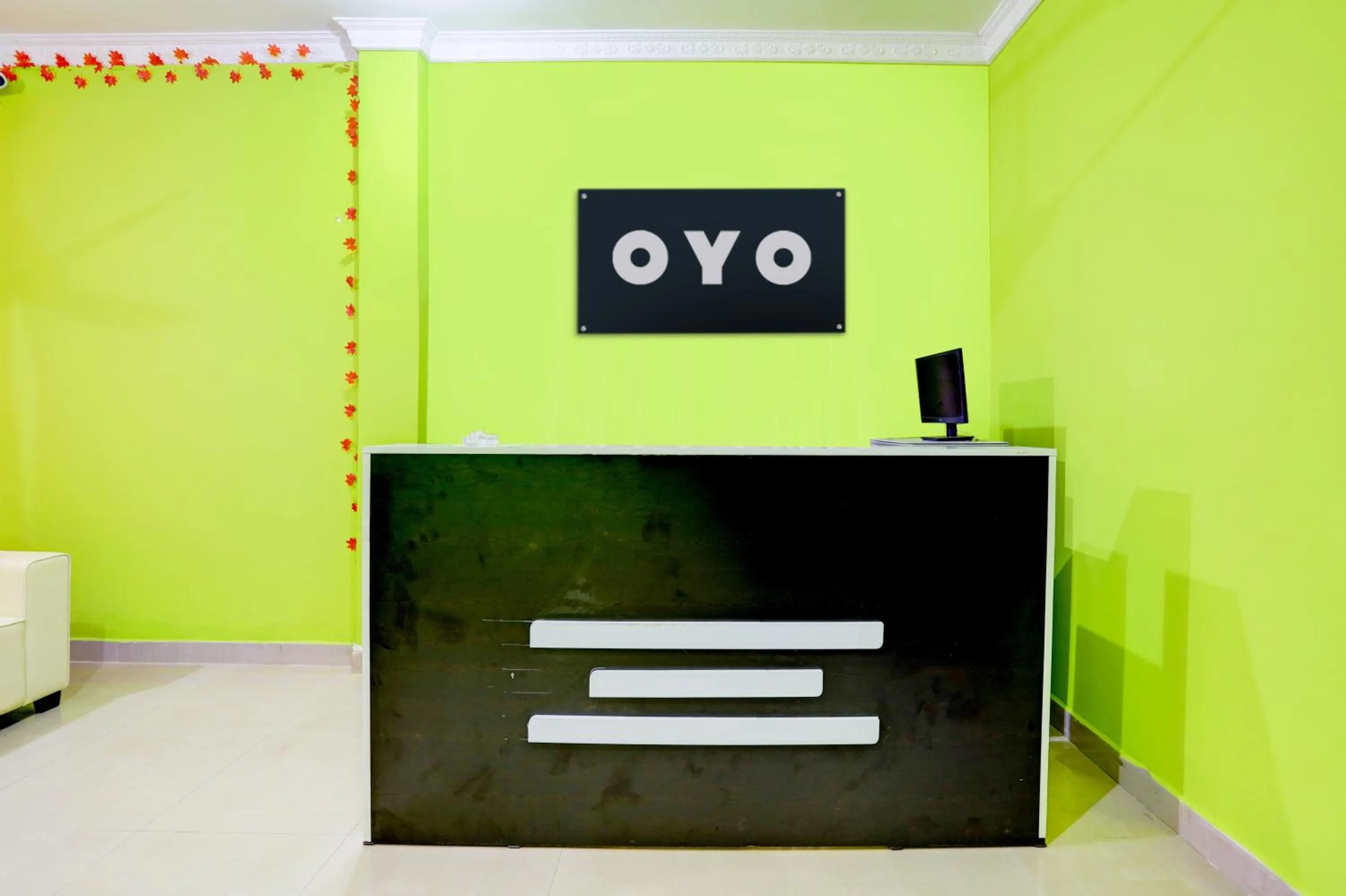 Lobby or reception in Hotel O Ayendri Premium Guest House