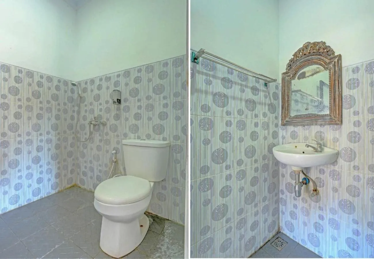 Bathroom in Napura Homestay