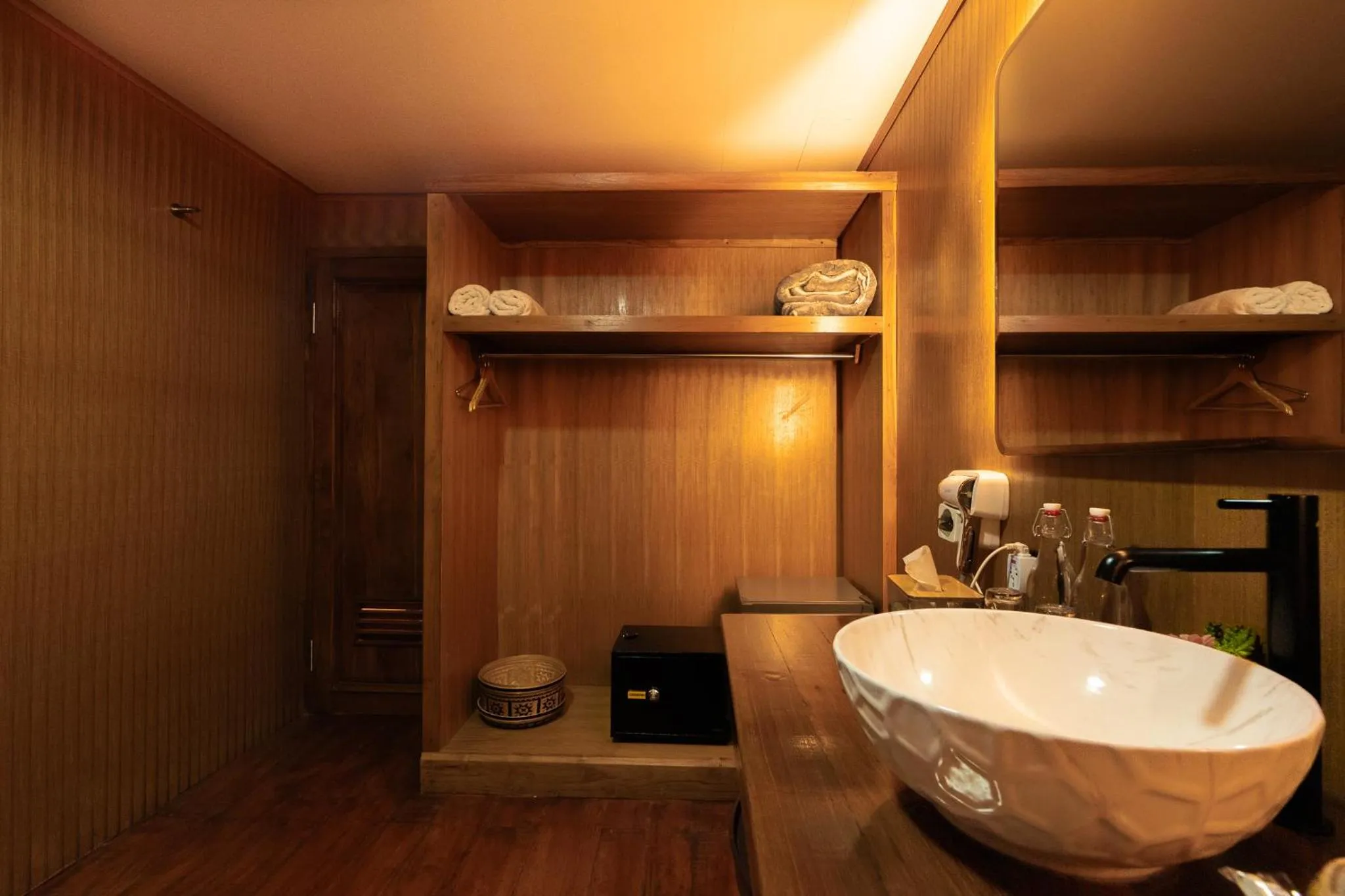 Bathroom in Pondanu Living