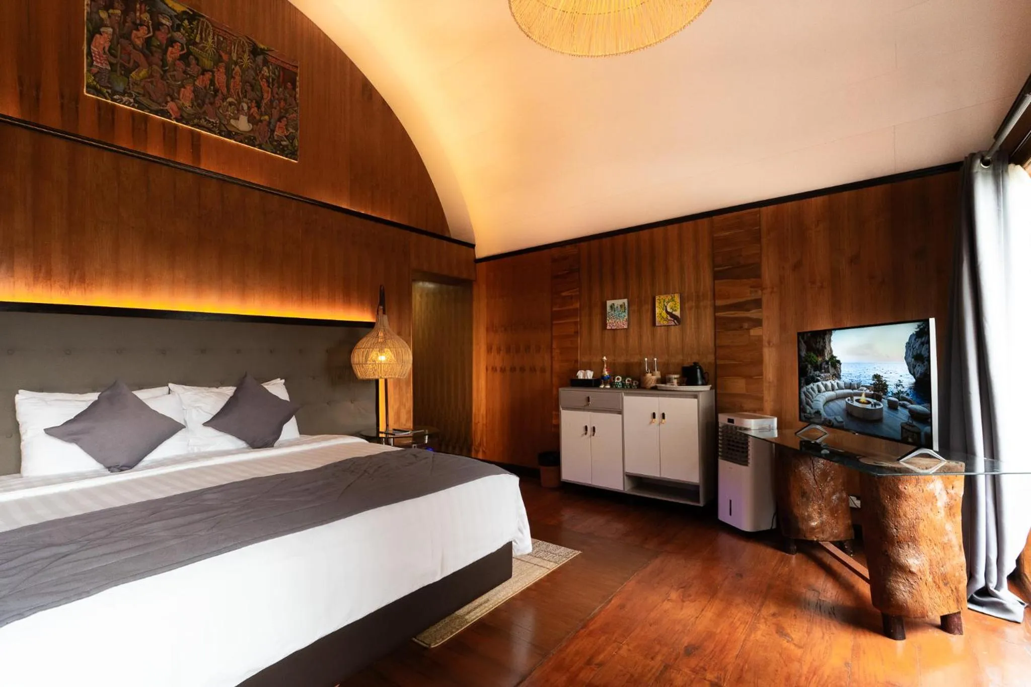 Bed in Pondanu Living