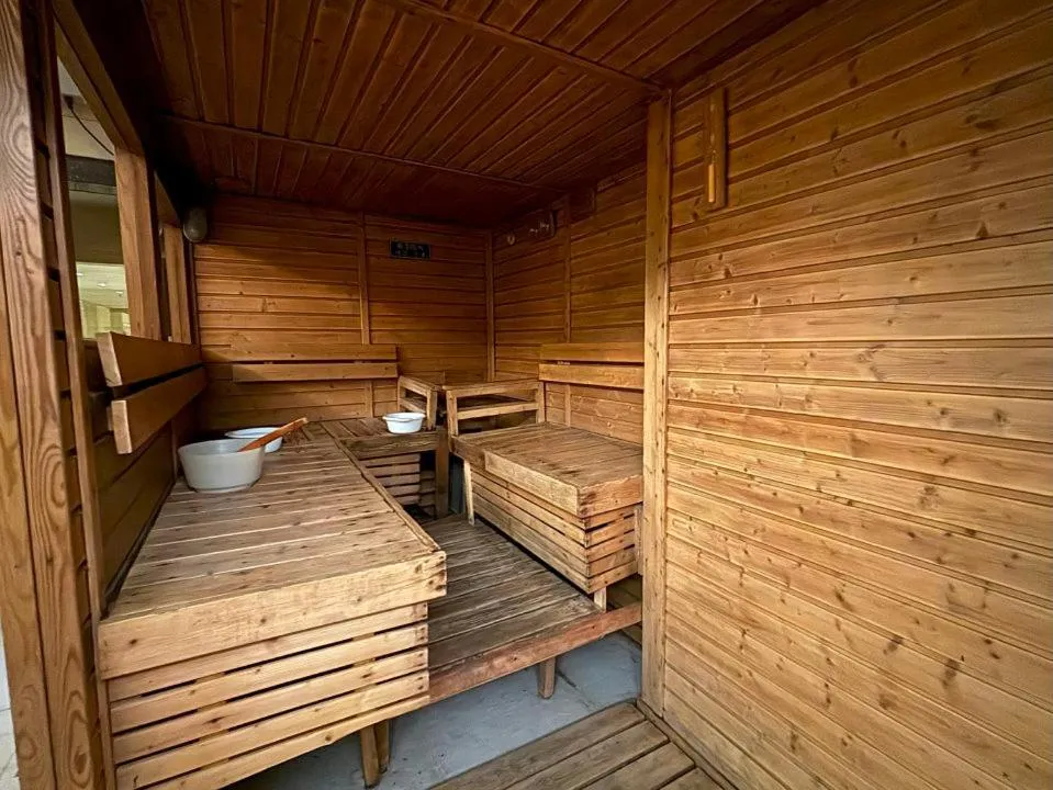 Sauna in Lido De Paris Hotel