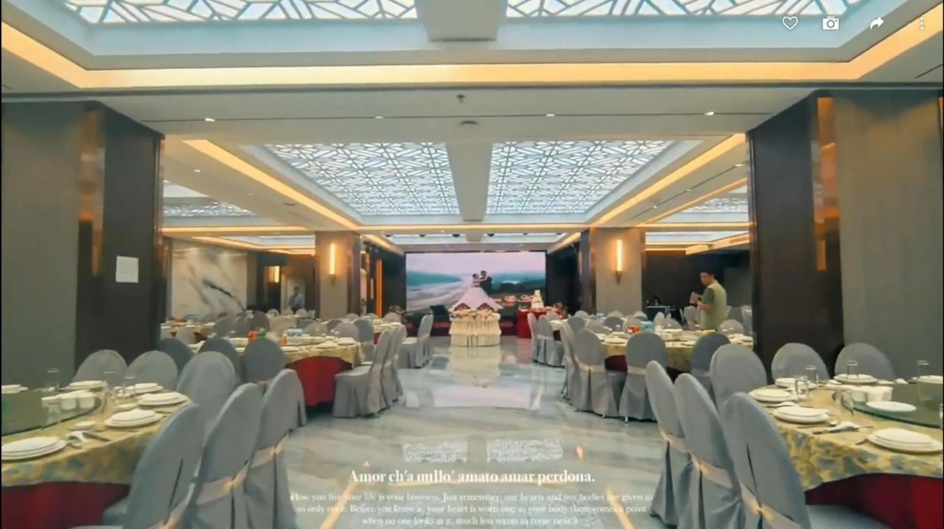 Restaurant/places to eat in Lido De Paris Hotel