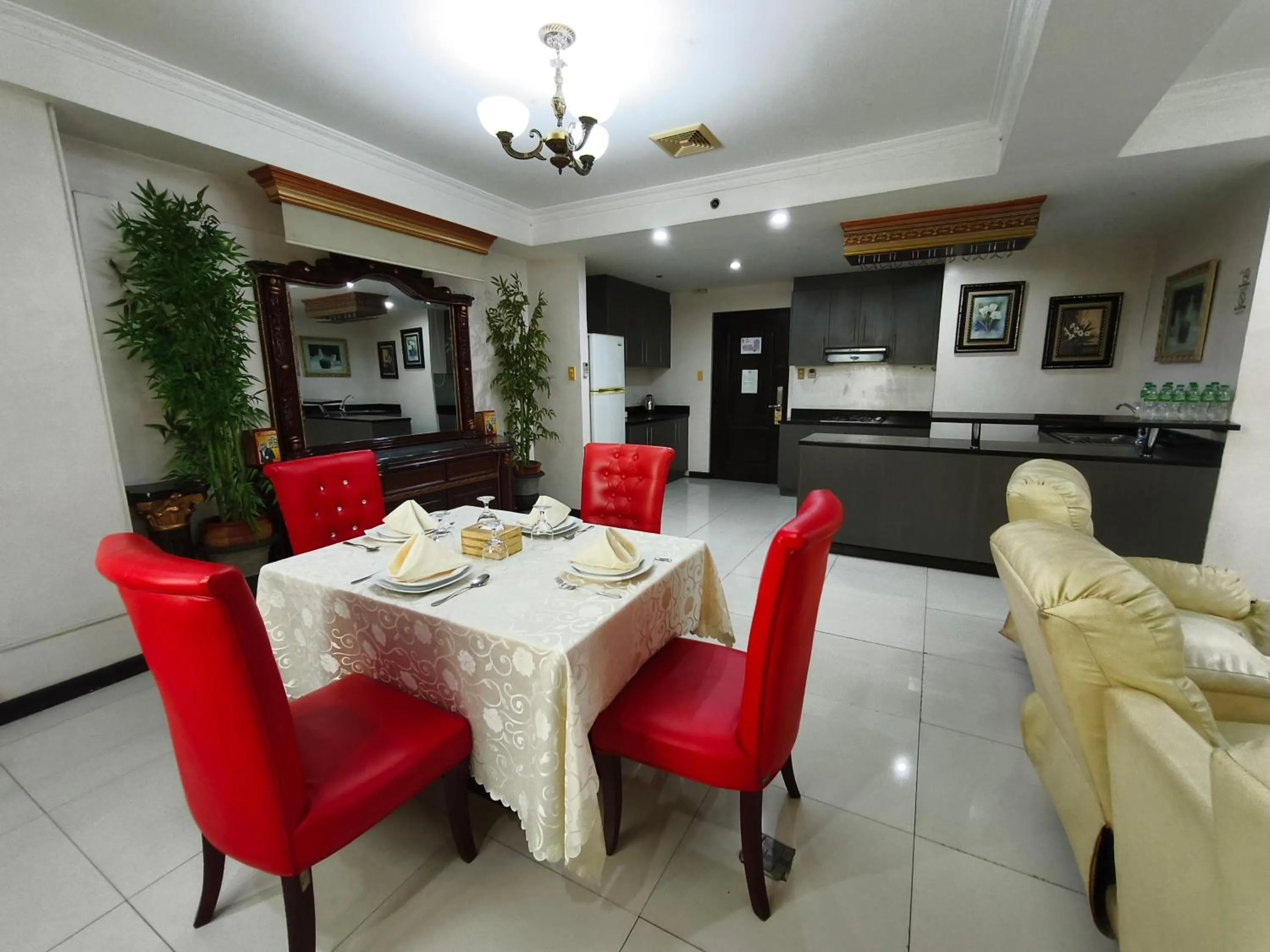 Dining area in Lido De Paris Hotel