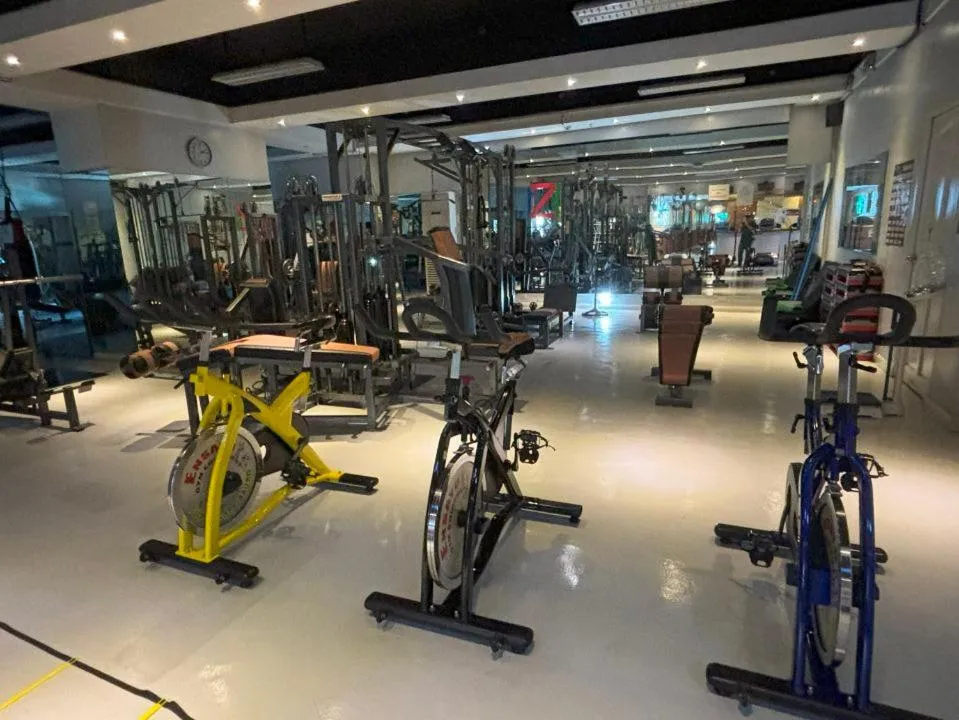 Fitness centre/facilities in Lido De Paris Hotel