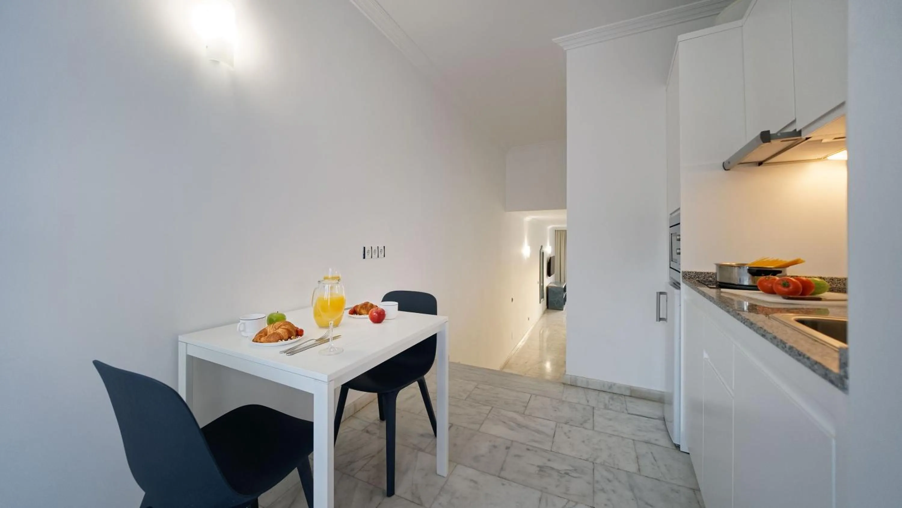 Kitchen or kitchenette in Apartamentos Igramar MorroJable - Adults Only