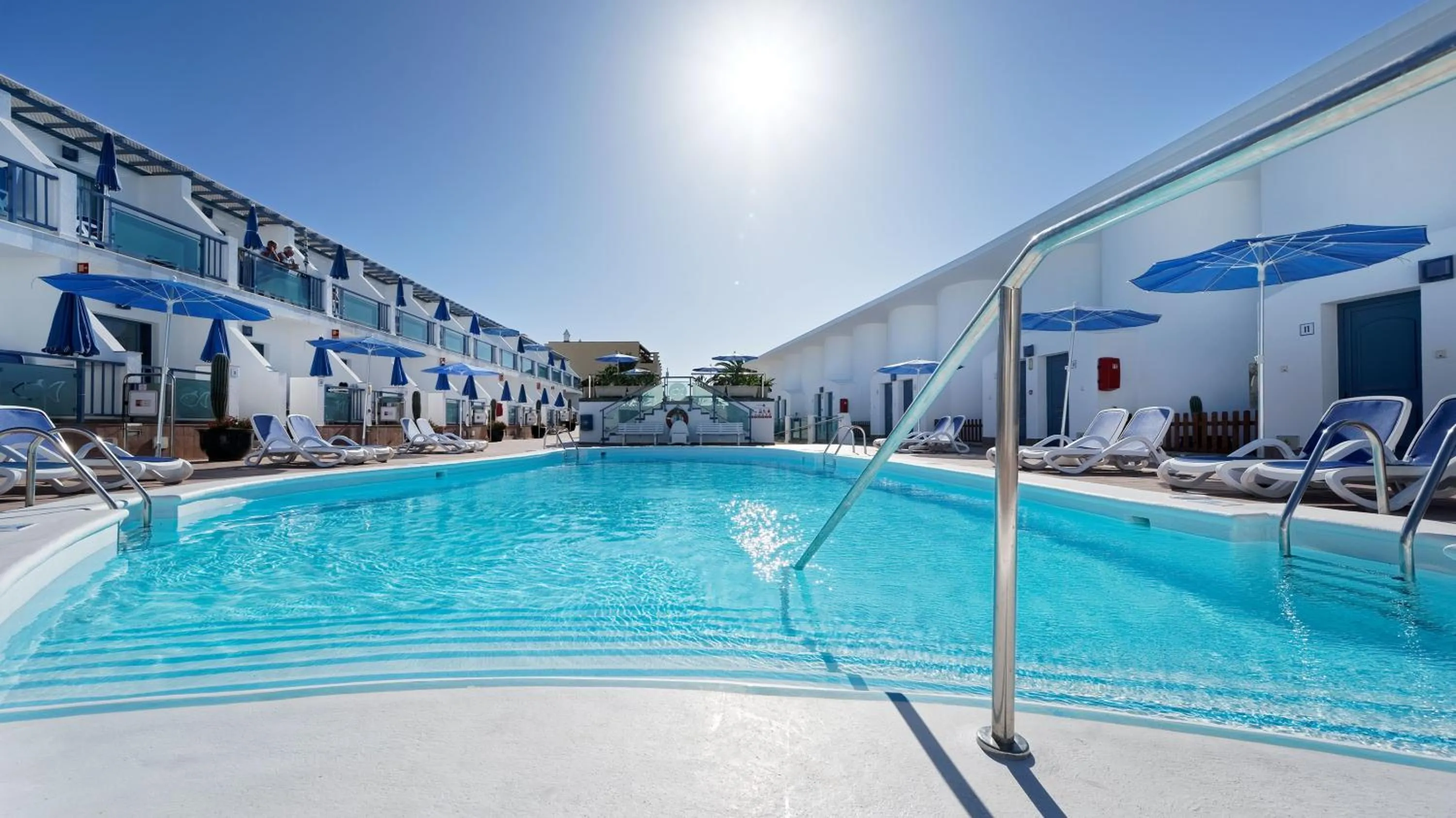 Swimming pool in Apartamentos Igramar MorroJable - Adults Only