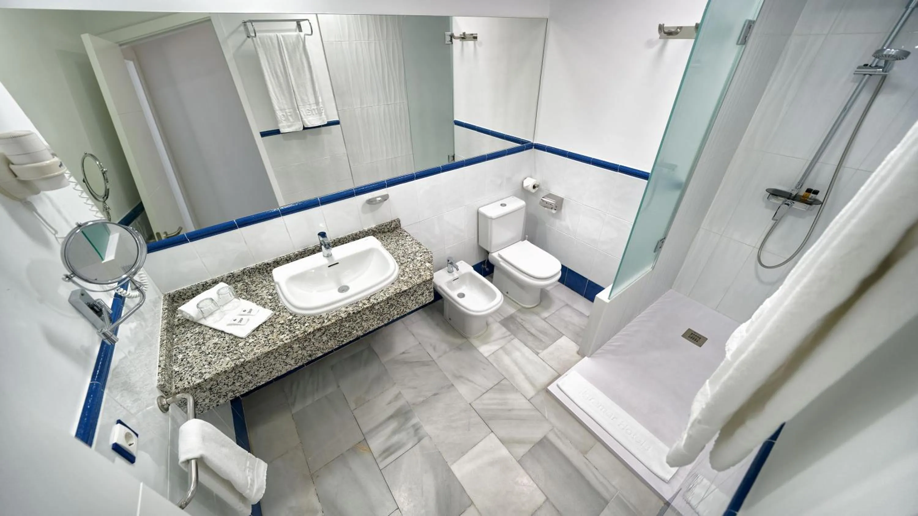 Bathroom in Apartamentos Igramar MorroJable - Adults Only