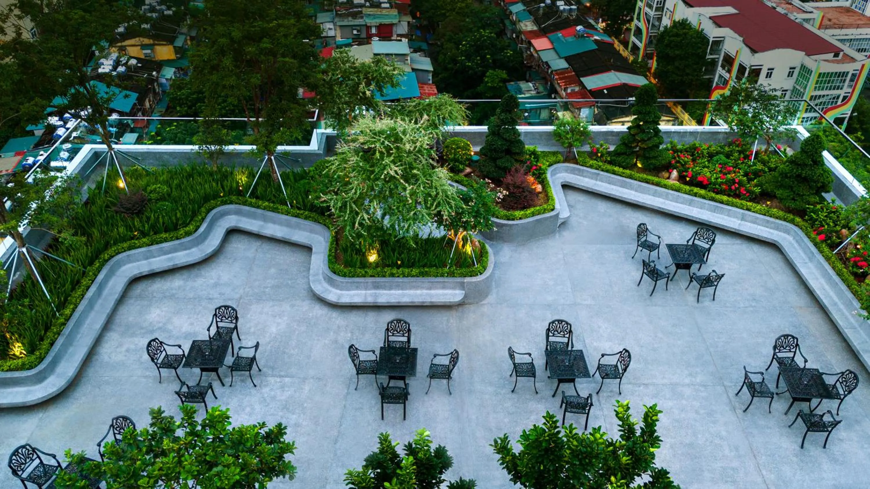 Balcony/Terrace in The Gloria Serviced Apartment by Silk Path