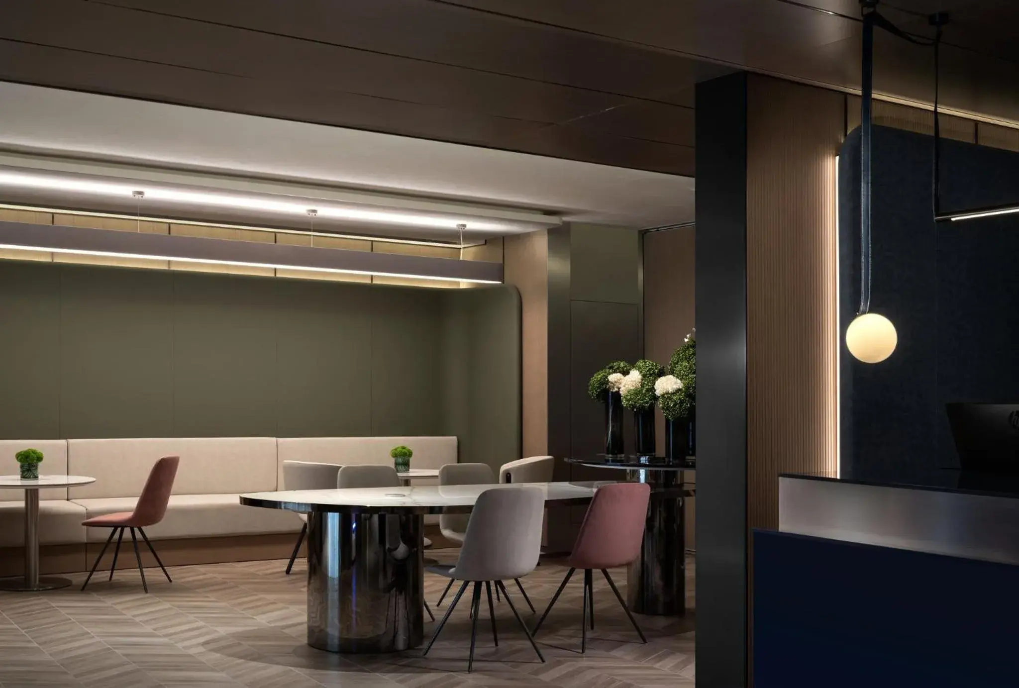 Restaurant/places to eat in Holiday Inn Express Shanghai Jing'an Temple by IHG Restaurant/places to eat in Holiday Inn Express Shanghai Jing'an Temple by IHG