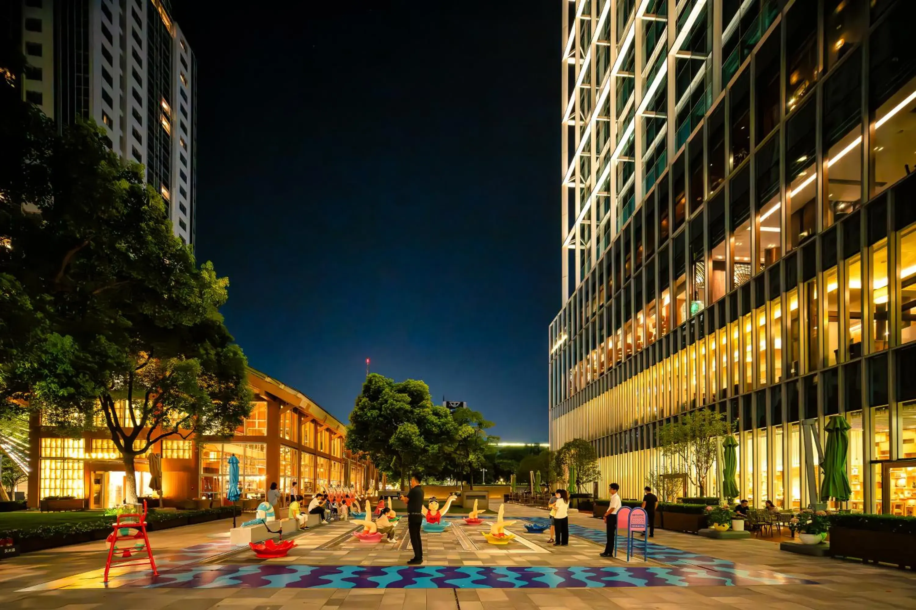 City view in Holiday Inn Express Shanghai Jing'an Temple by IHG City view in Holiday Inn Express Shanghai Jing'an Temple by IHG