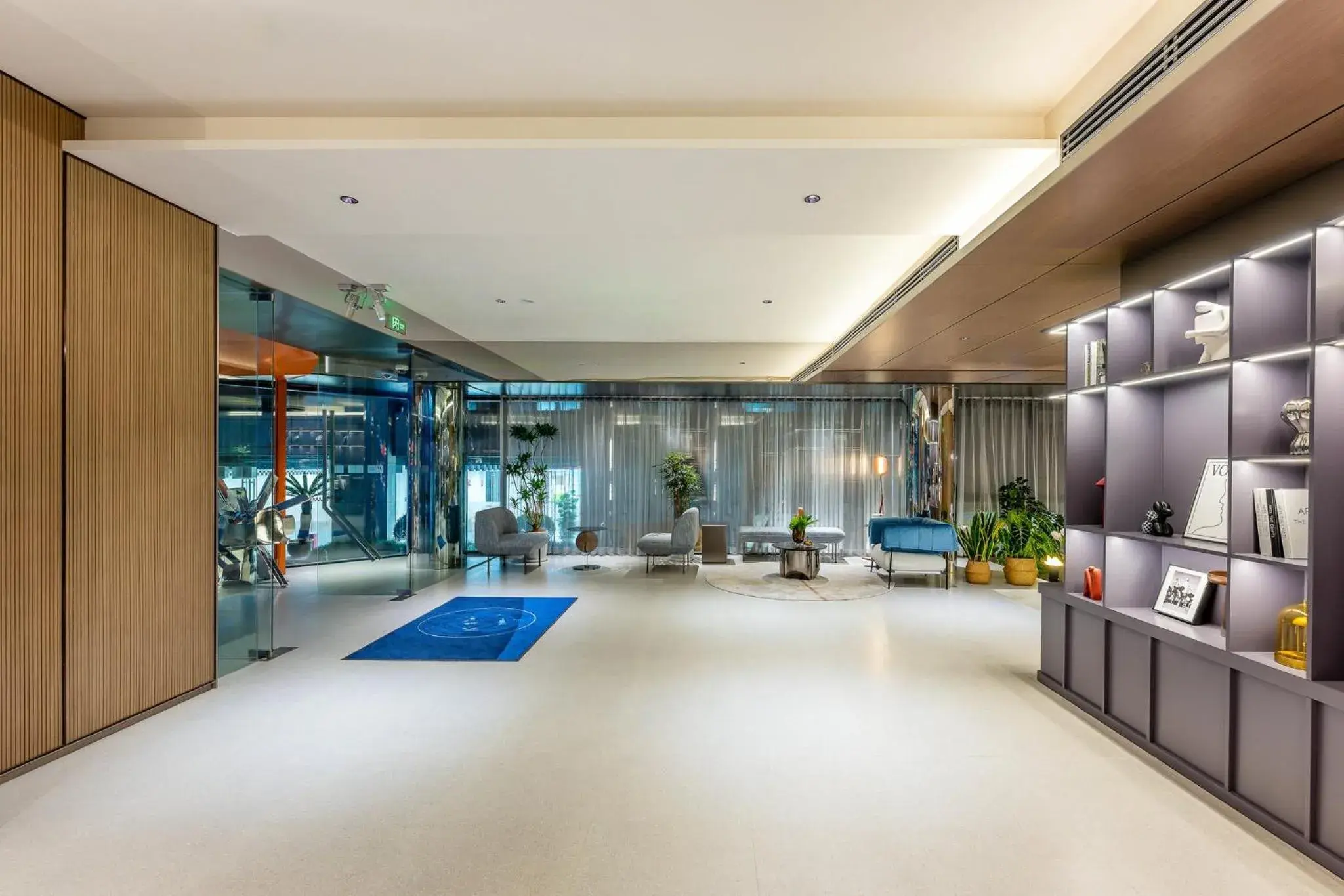 Property building in Holiday Inn Express Shanghai Jing'an Temple by IHG Property building in Holiday Inn Express Shanghai Jing'an Temple by IHG