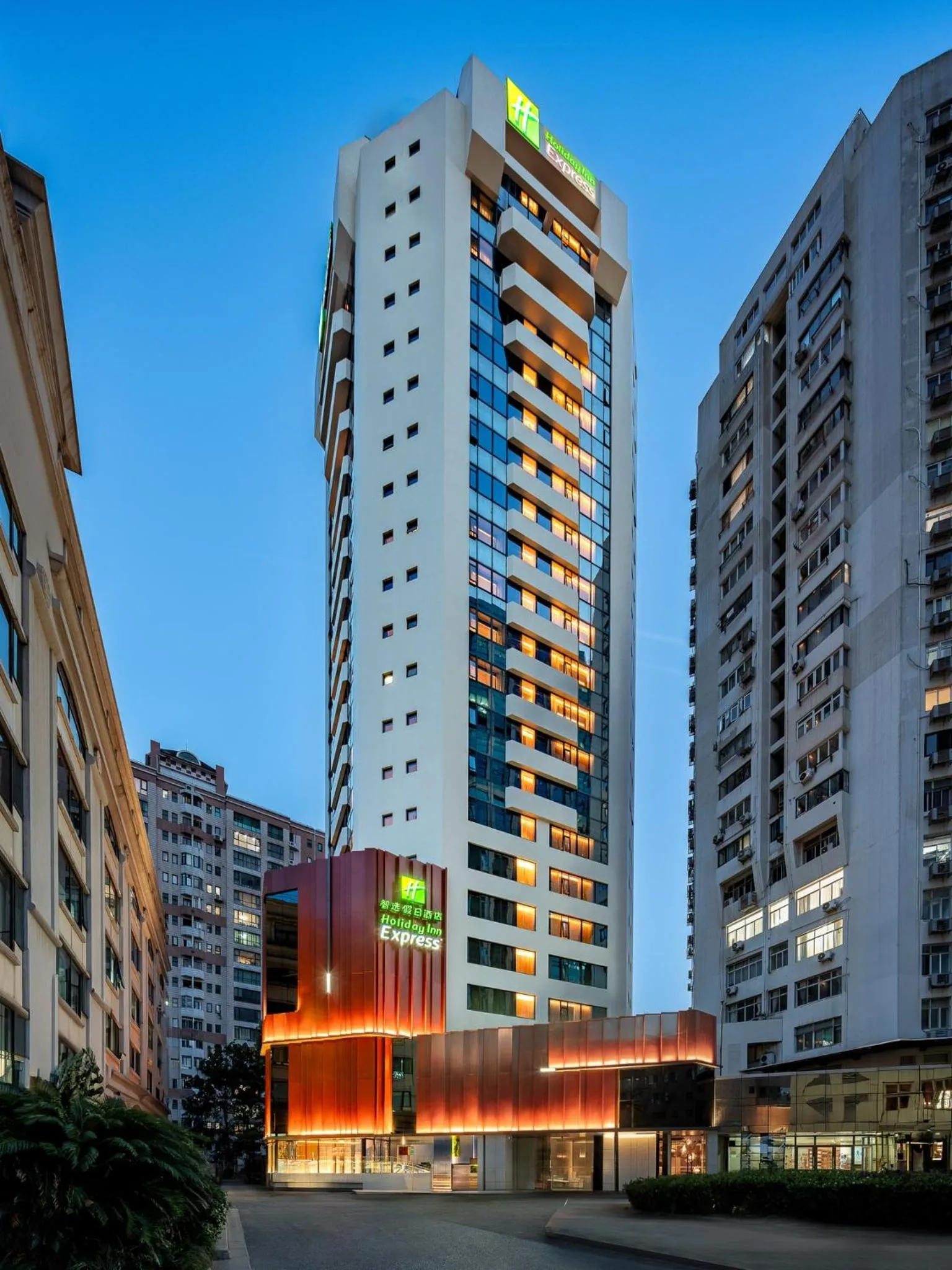 Property building in Holiday Inn Express Shanghai Jing'an Temple by IHG