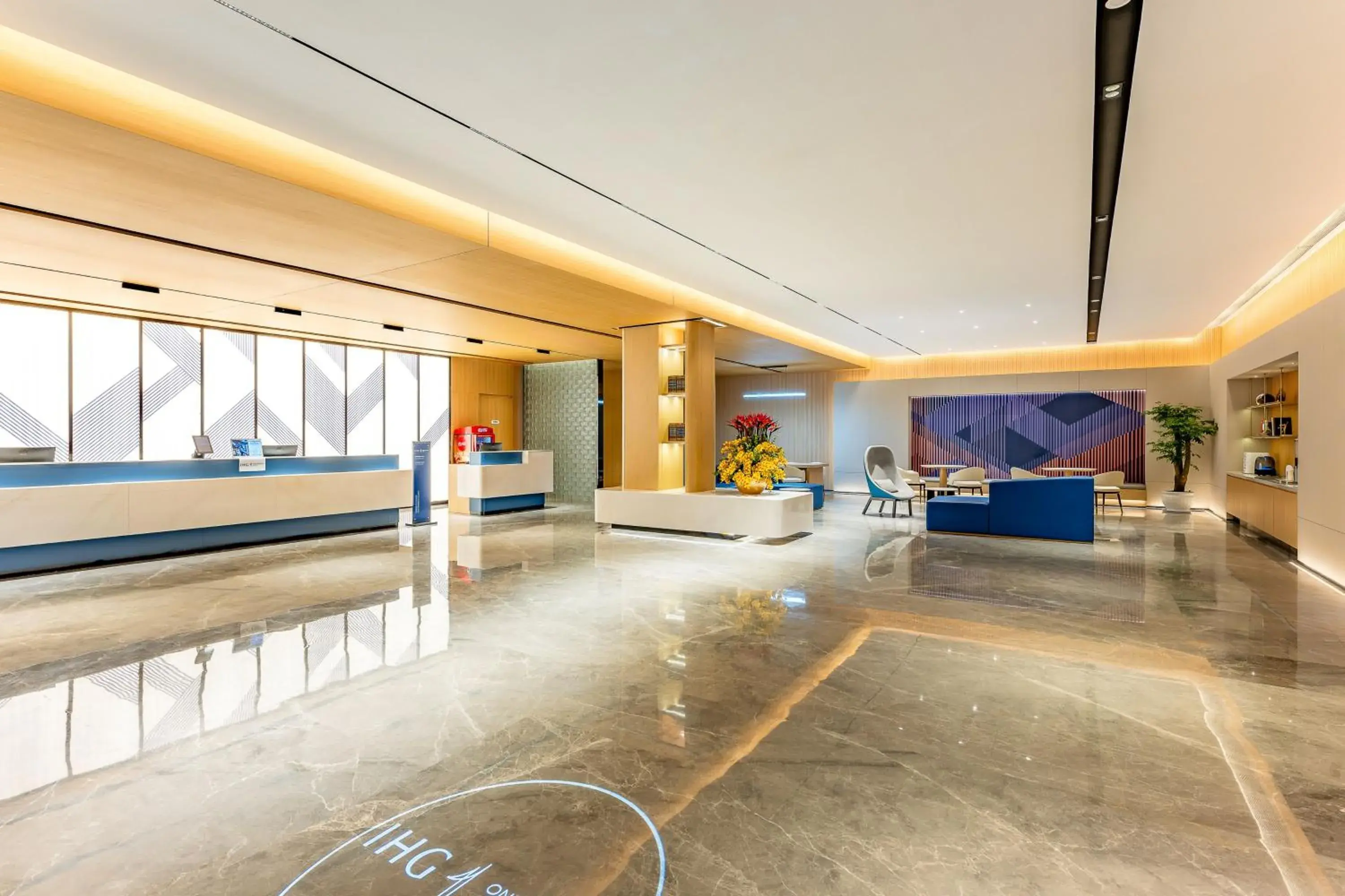 Property building in Holiday Inn Express Nanjing Xi'anmen by IHG Property building in Holiday Inn Express Nanjing Xi'anmen by IHG