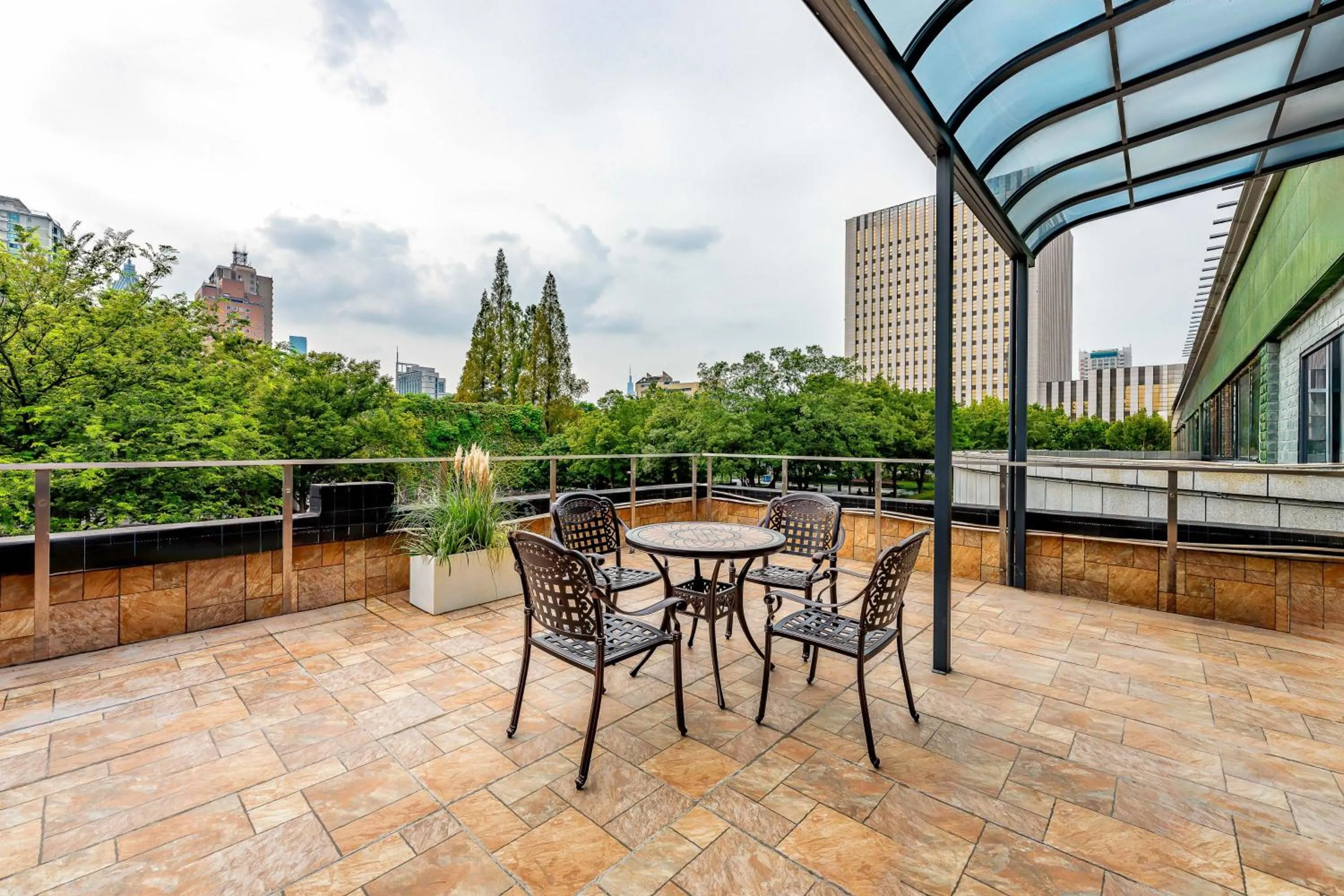 Photo of the whole room in Holiday Inn Express Nanjing Xi'anmen by IHG