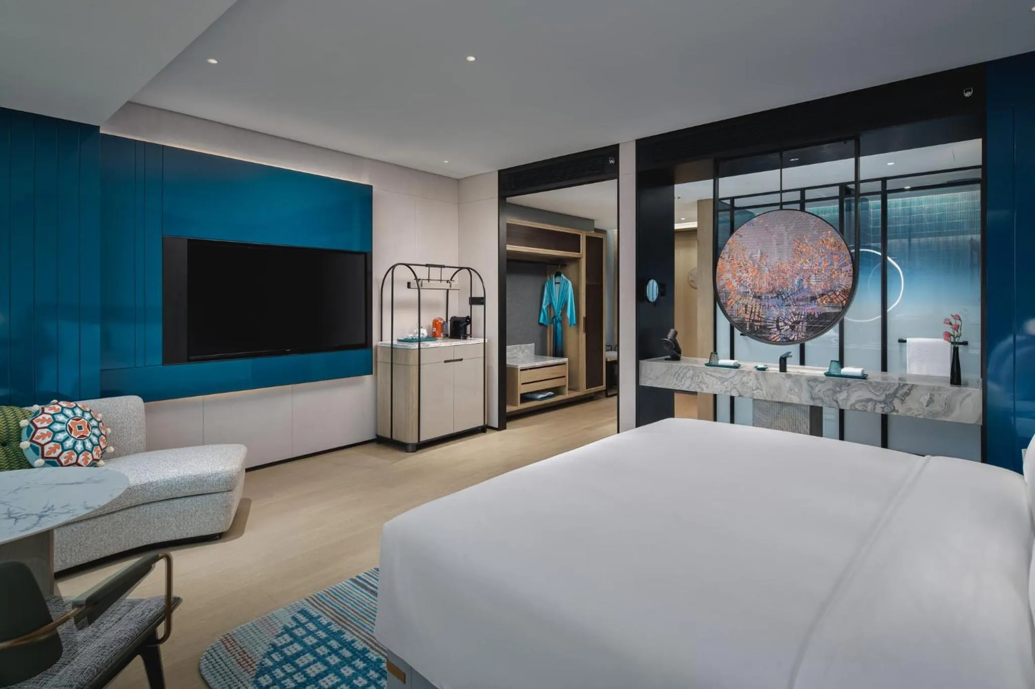 Photo of the whole room, Bed in Hotel Indigo Suzhou Jinji Lake by IHG