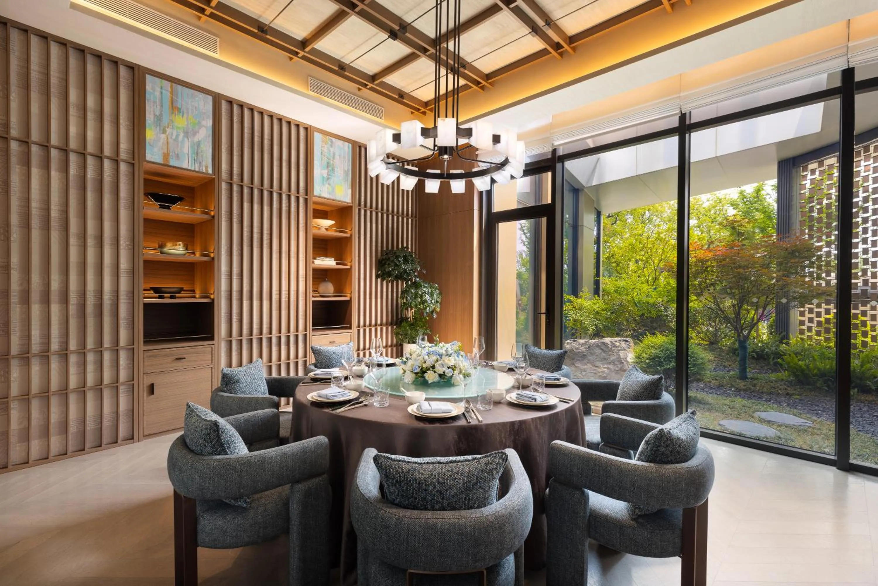 Restaurant/places to eat in Hotel Indigo Suzhou Jinji Lake by IHG