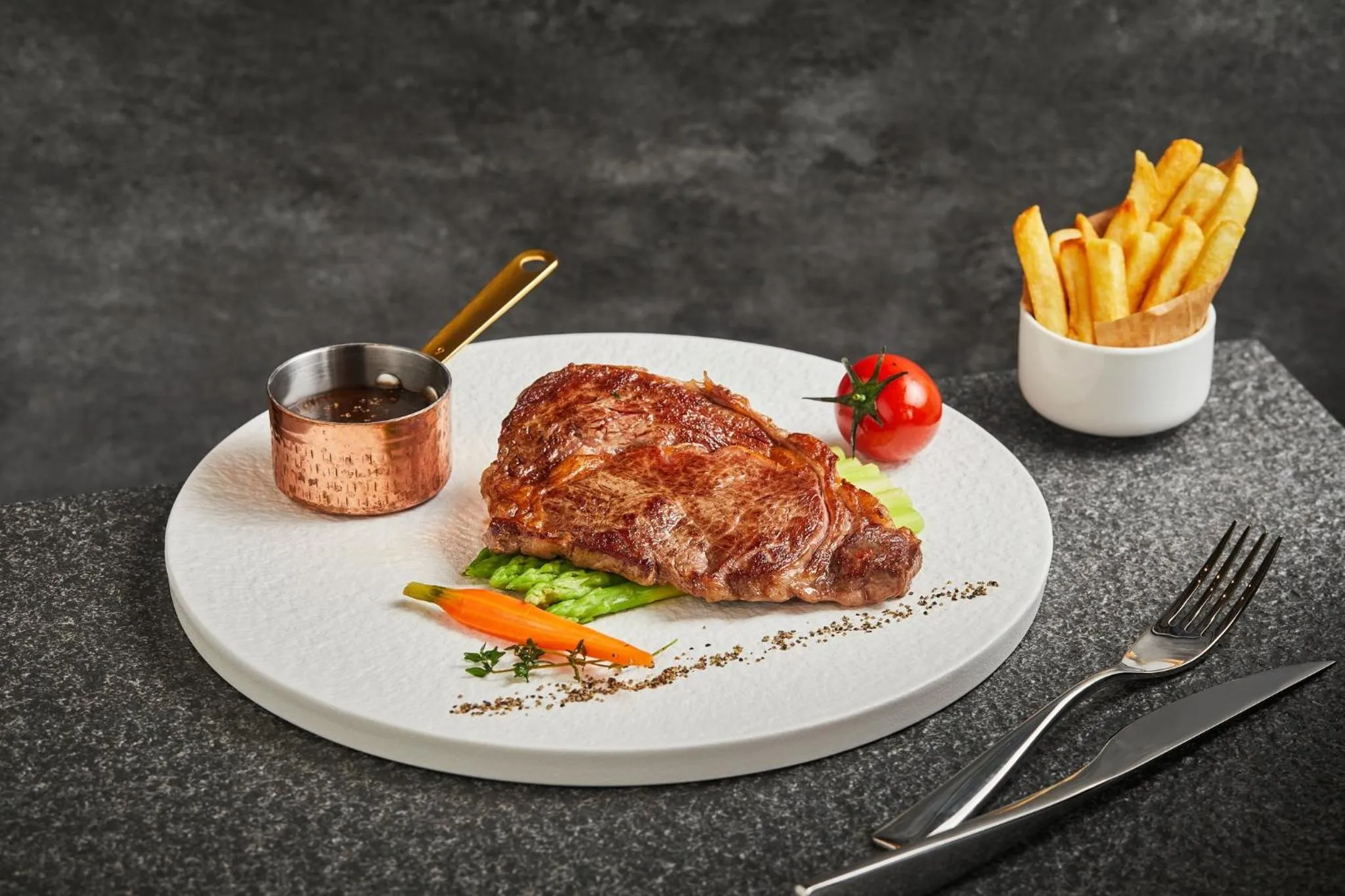 Restaurant/places to eat in Hotel Indigo Suzhou Jinji Lake by IHG