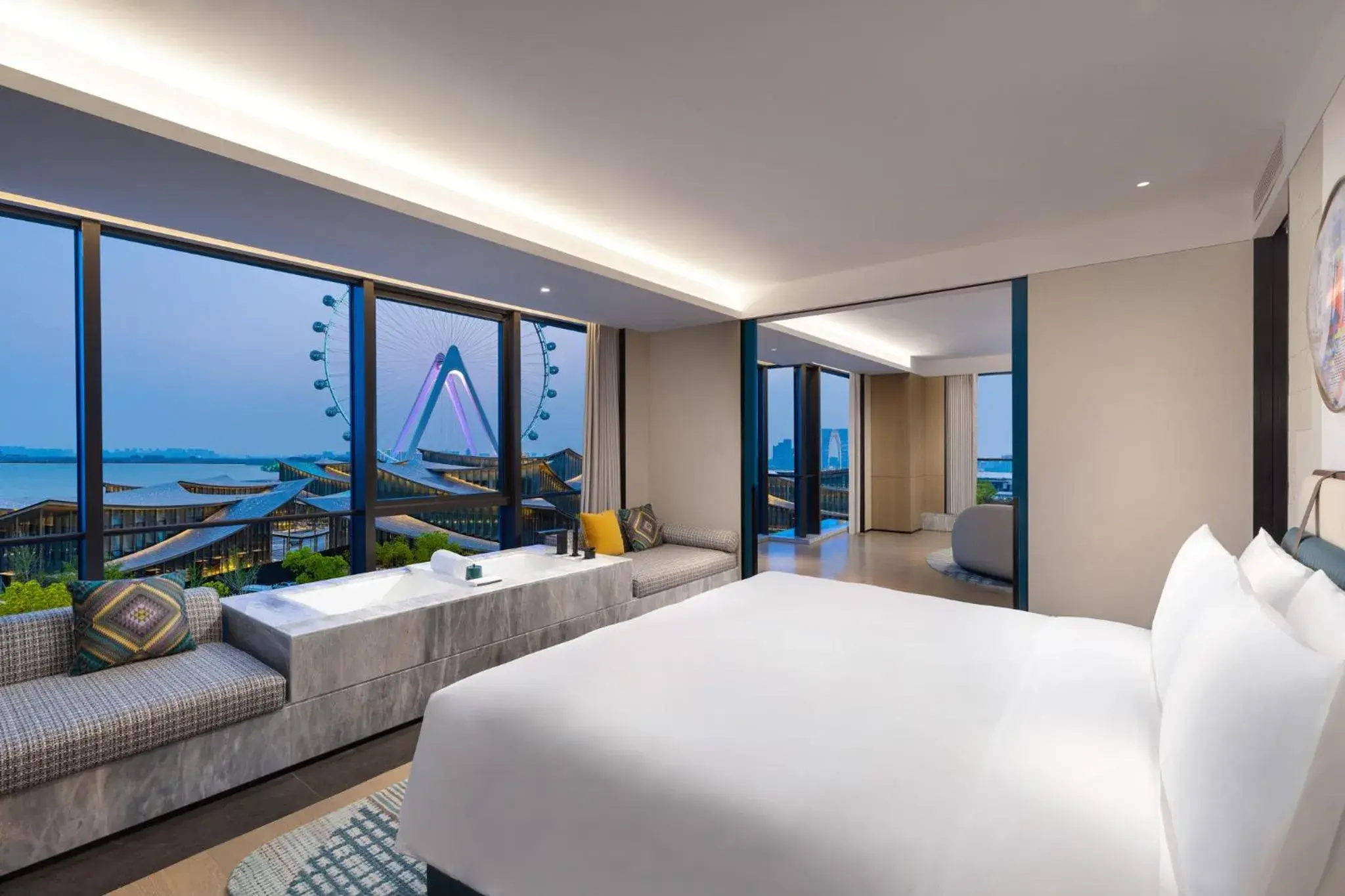One-Bedroom Suite with Lake View in Hotel Indigo Suzhou Jinji Lake by IHG One-Bedroom Suite with Lake View in Hotel Indigo Suzhou Jinji Lake by IHG