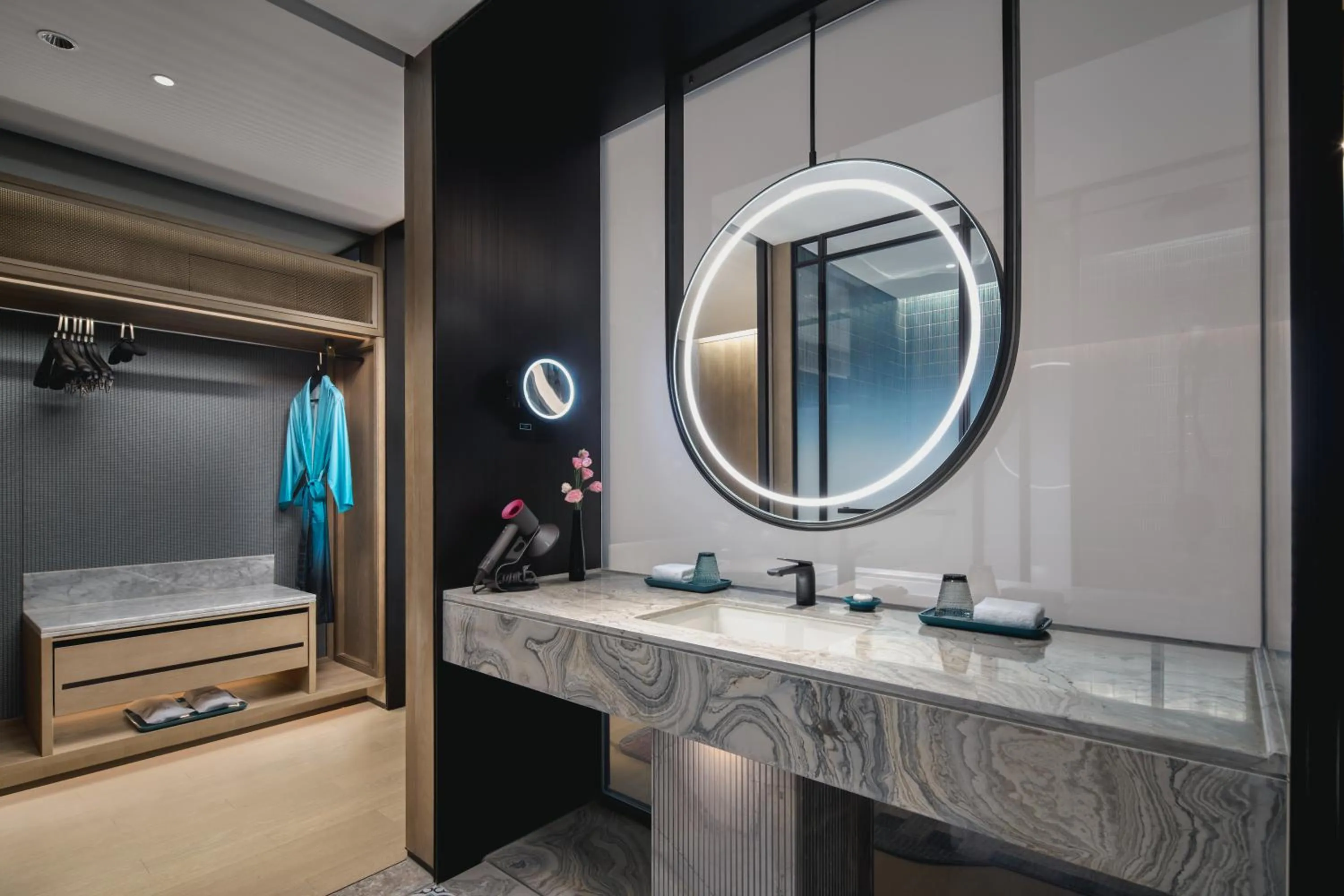 Toilet, Bed in Hotel Indigo Suzhou Jinji Lake by IHG