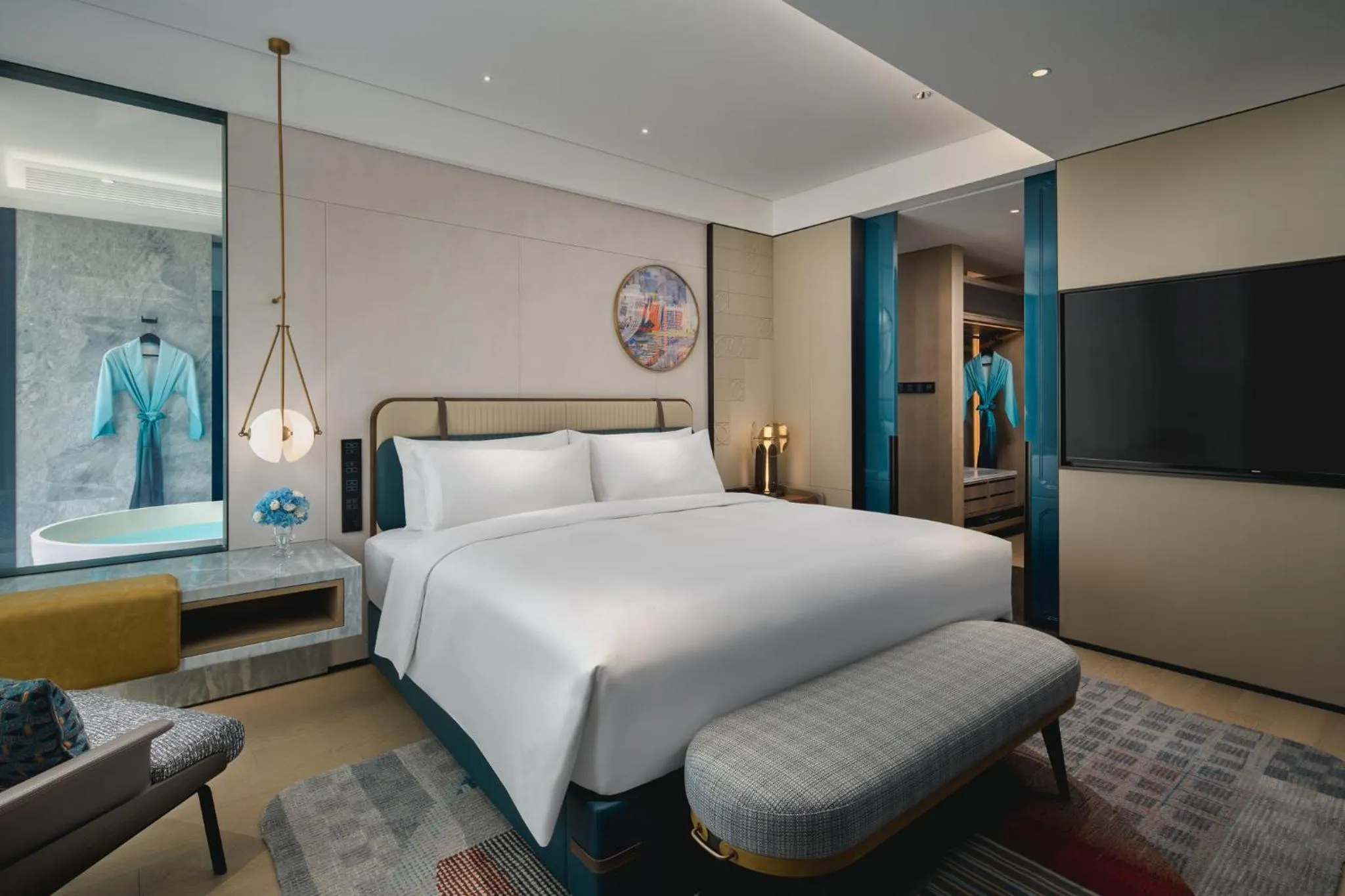 Photo of the whole room, Bed in Hotel Indigo Suzhou Jinji Lake by IHG