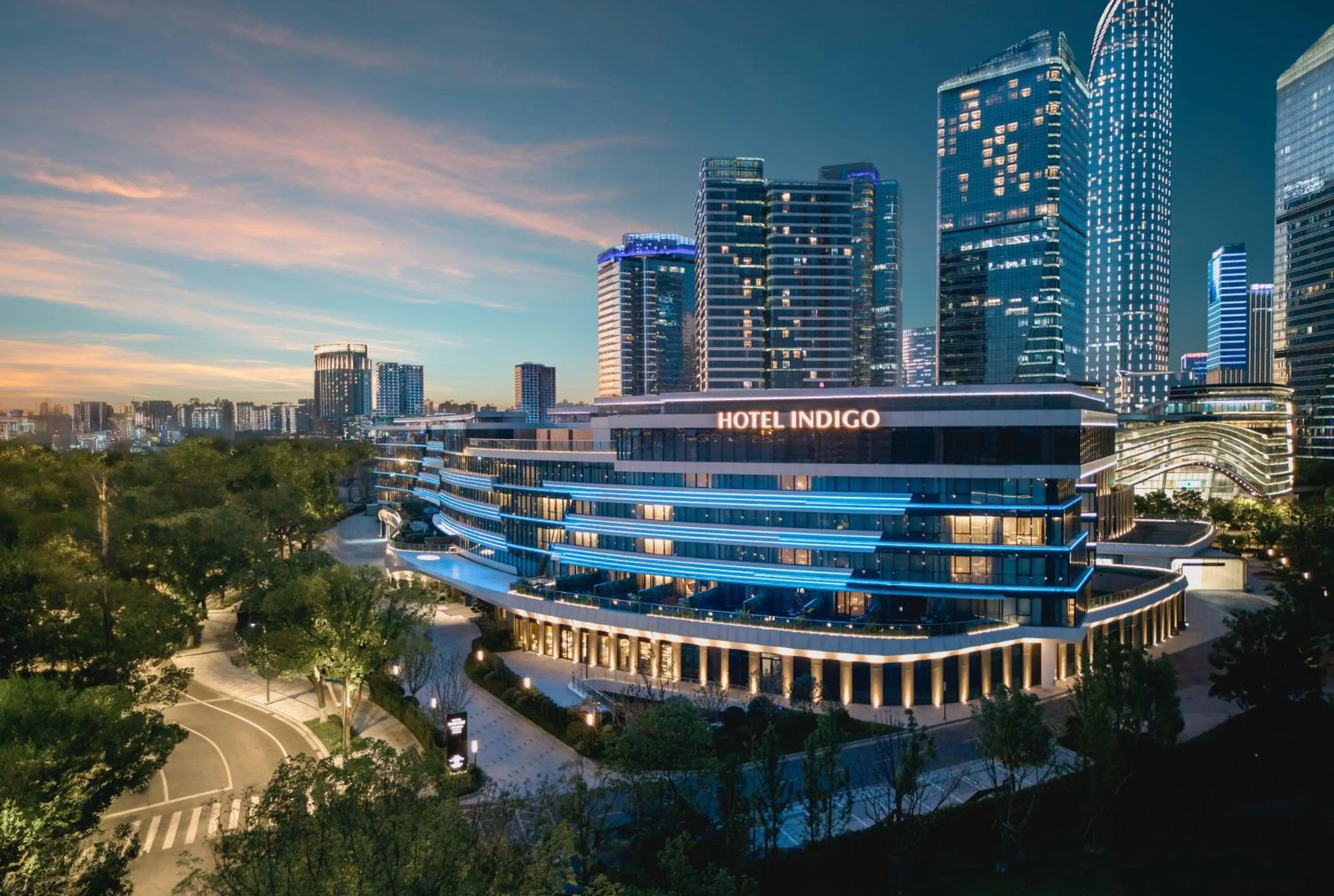 Night in Hotel Indigo Suzhou Jinji Lake by IHG