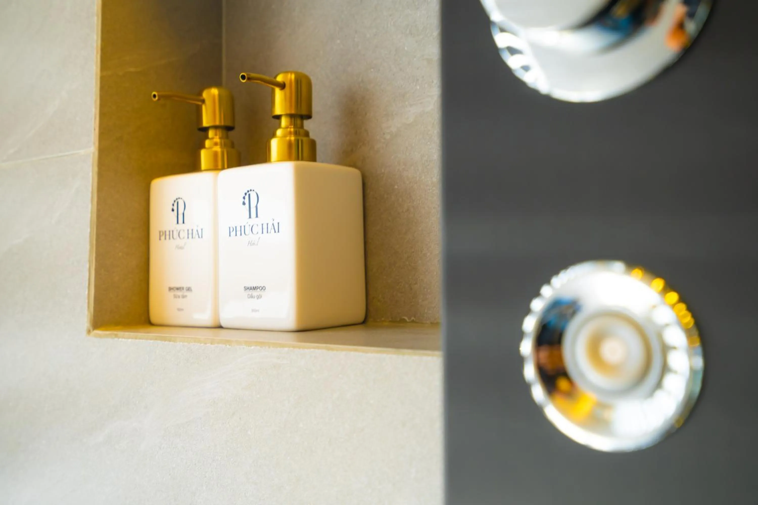 Shower in Phuc Hai Hotel Da Lat