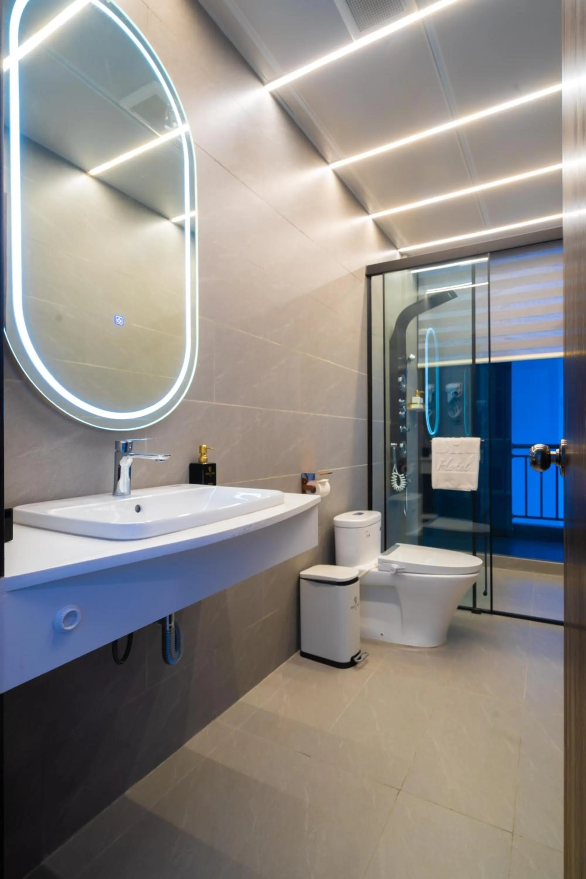 towels in Phuc Hai Hotel Da Lat