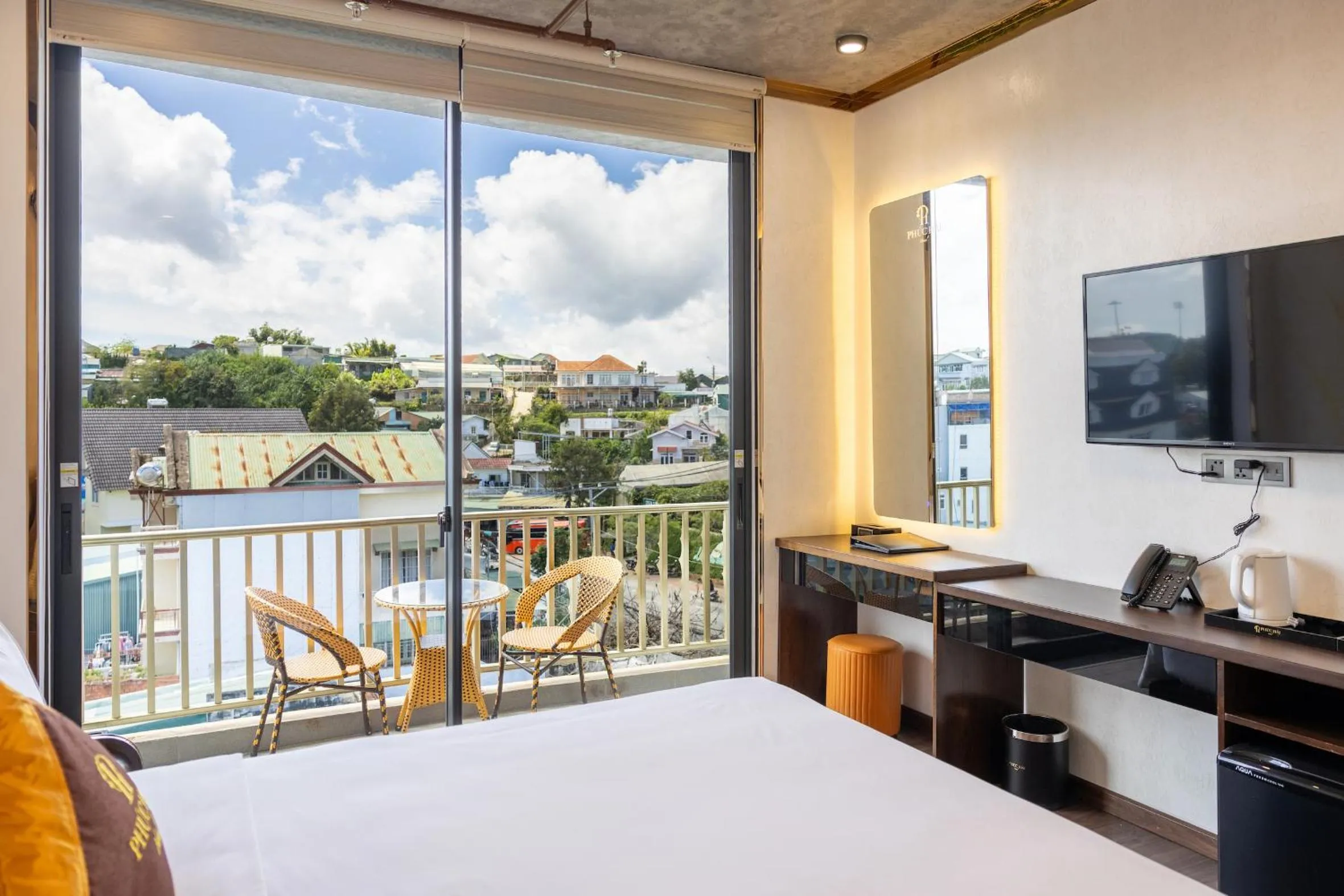 TV and multimedia, Bed in Phuc Hai Hotel Da Lat