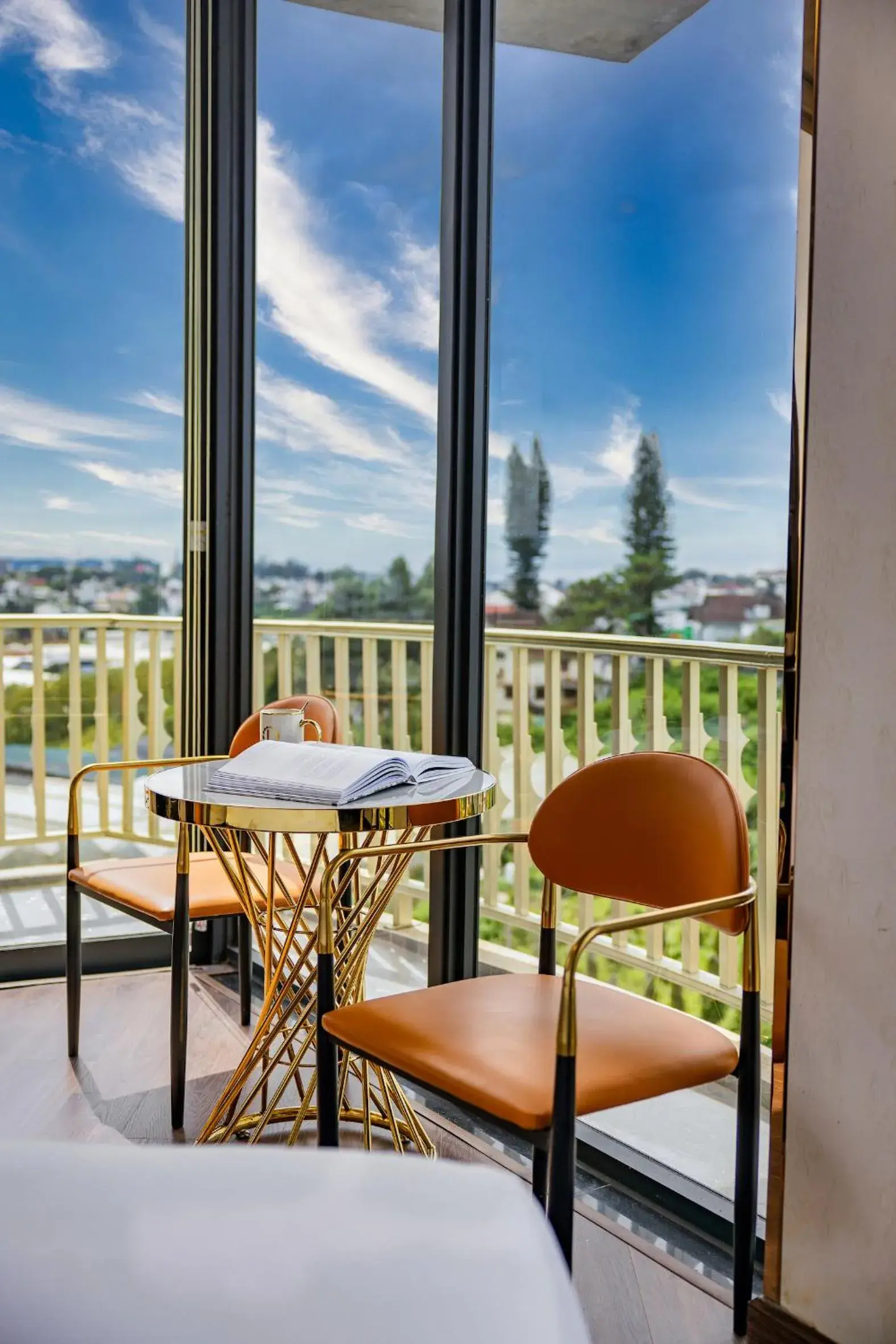 Deluxe Double Room with Bath in Phuc Hai Hotel Da Lat Deluxe Double Room with Bath in Phuc Hai Hotel Da Lat