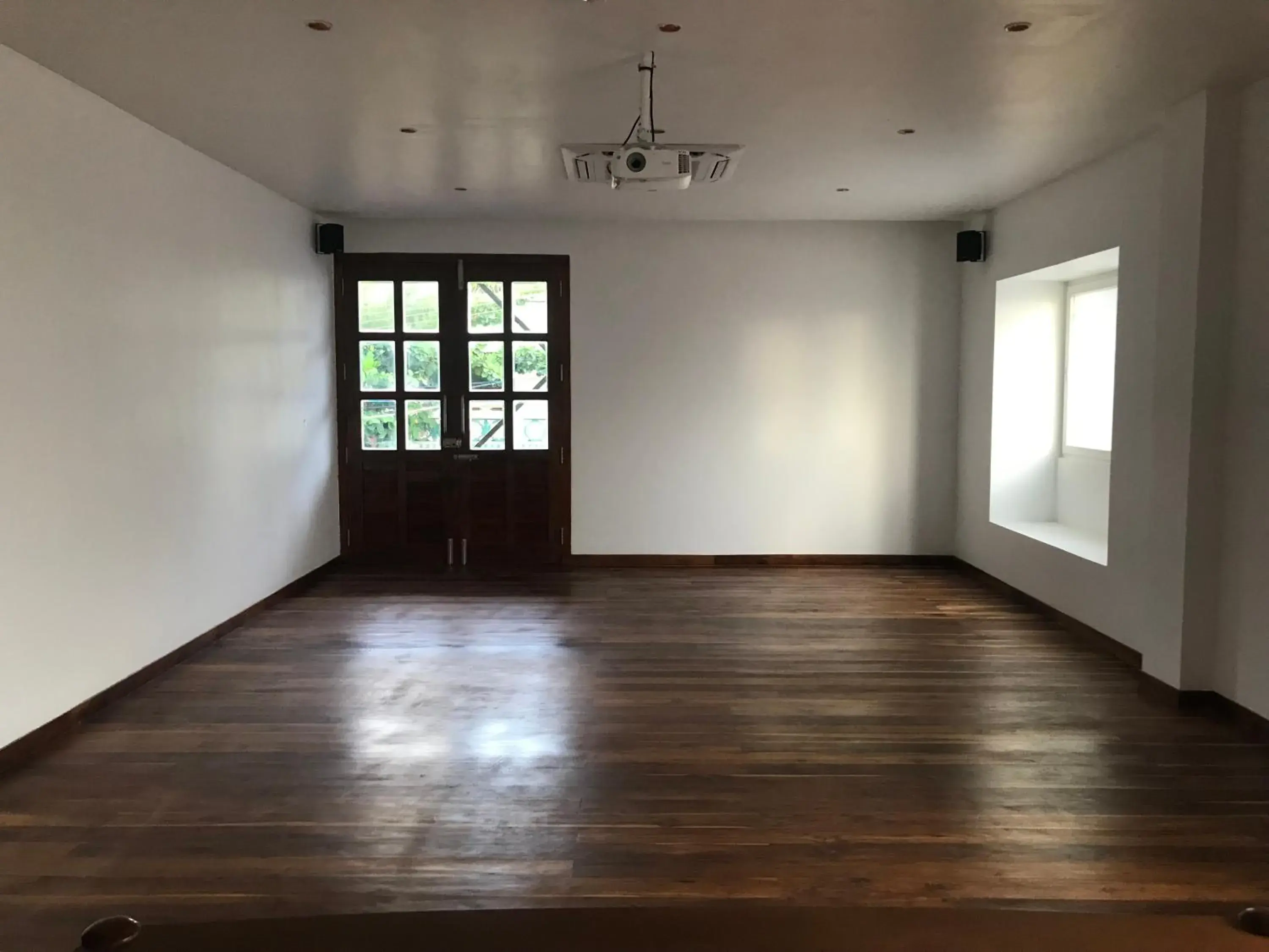 Property building in La Papillon Maison Property building in La Papillon Maison