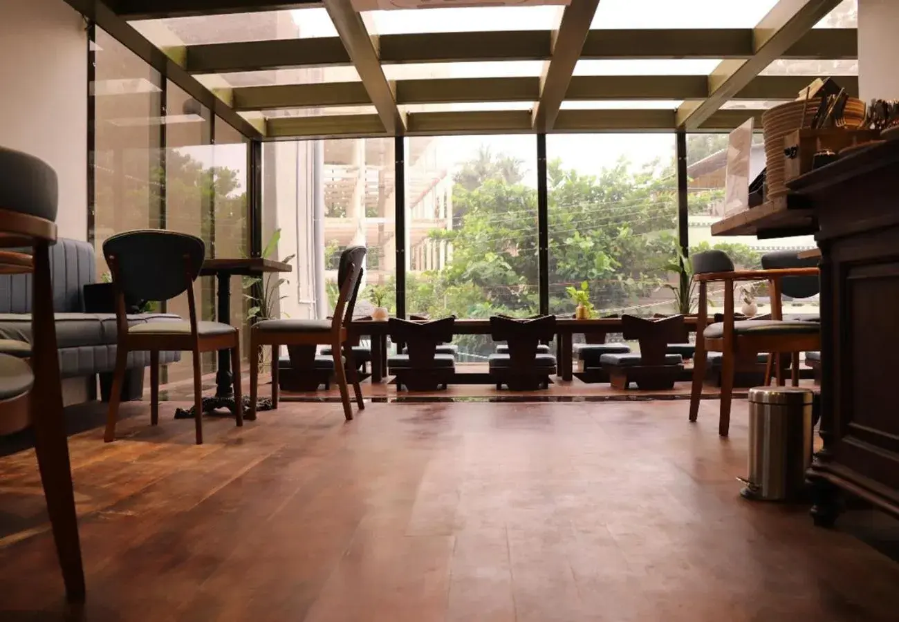 Restaurant/places to eat in La Papillon Maison Restaurant/places to eat in La Papillon Maison