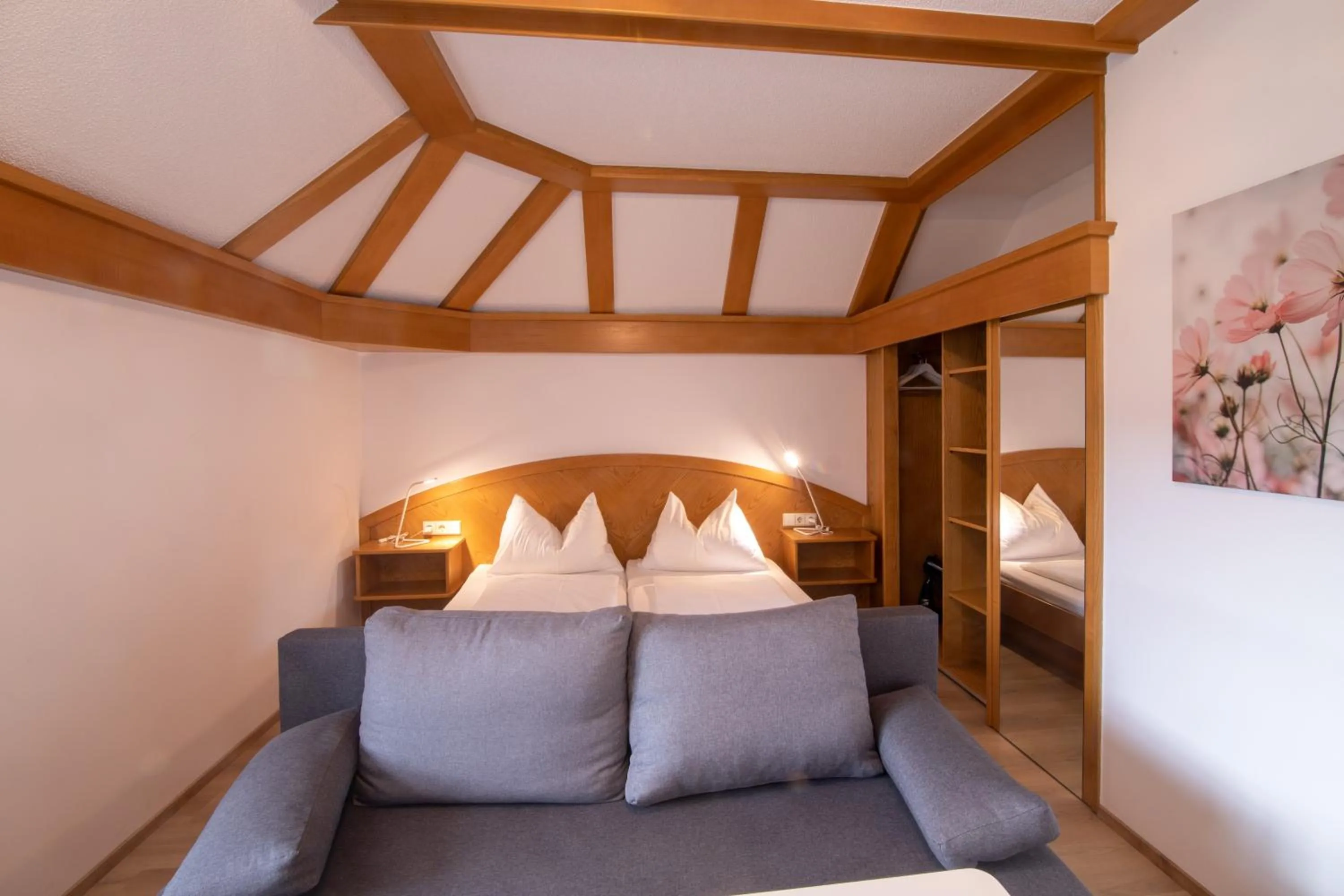 Seating area, Bed in Ferienwohnungen Gabriel