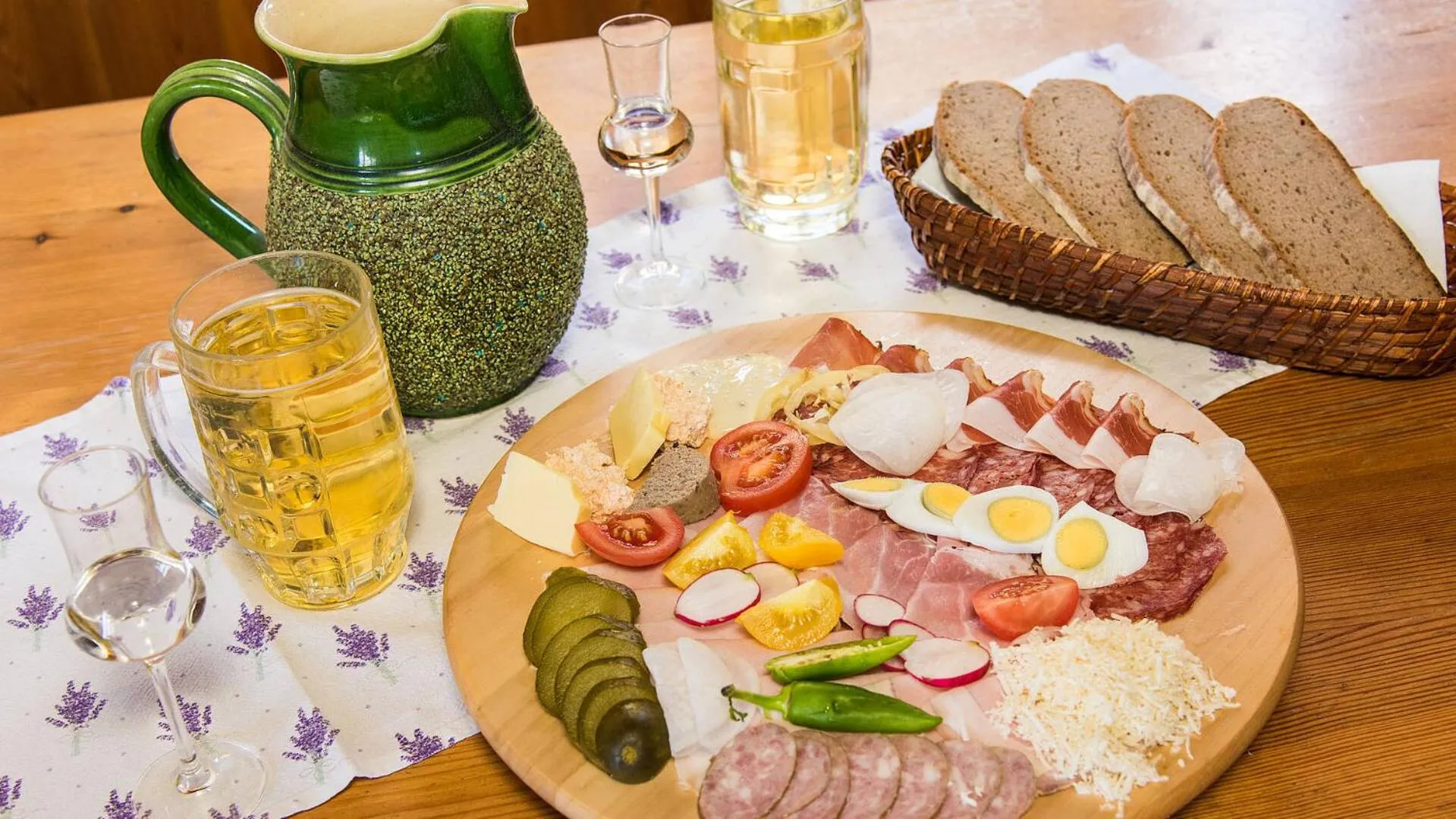 Restaurant/places to eat in Ferienwohnungen Gabriel